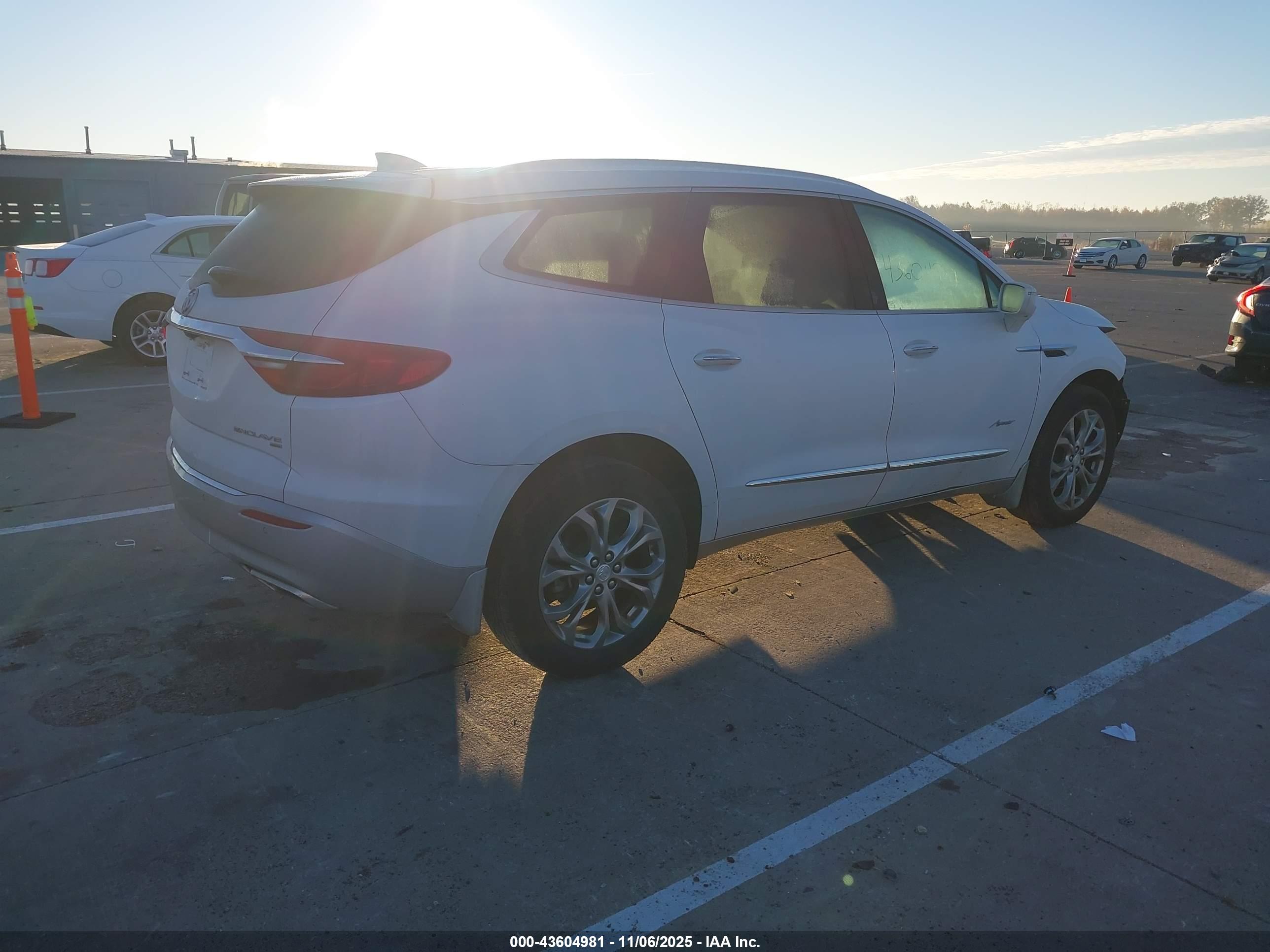 BUICK ENCLAVE image 4