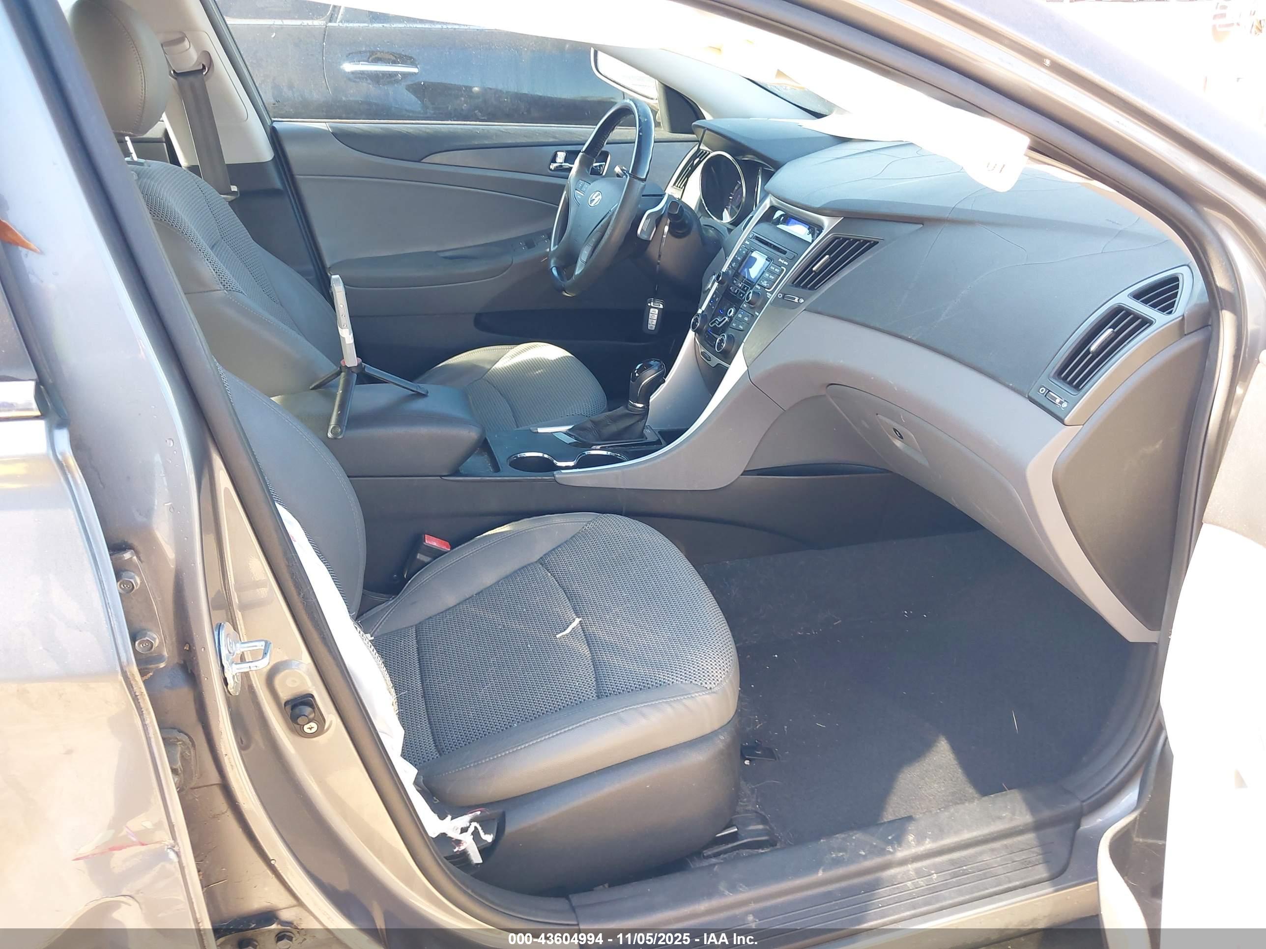 HYUNDAI SONATA image 5