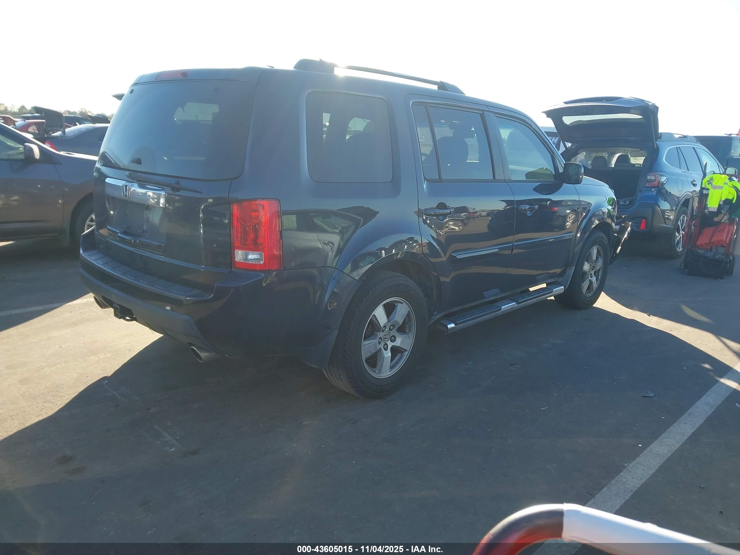 HONDA PILOT image 4