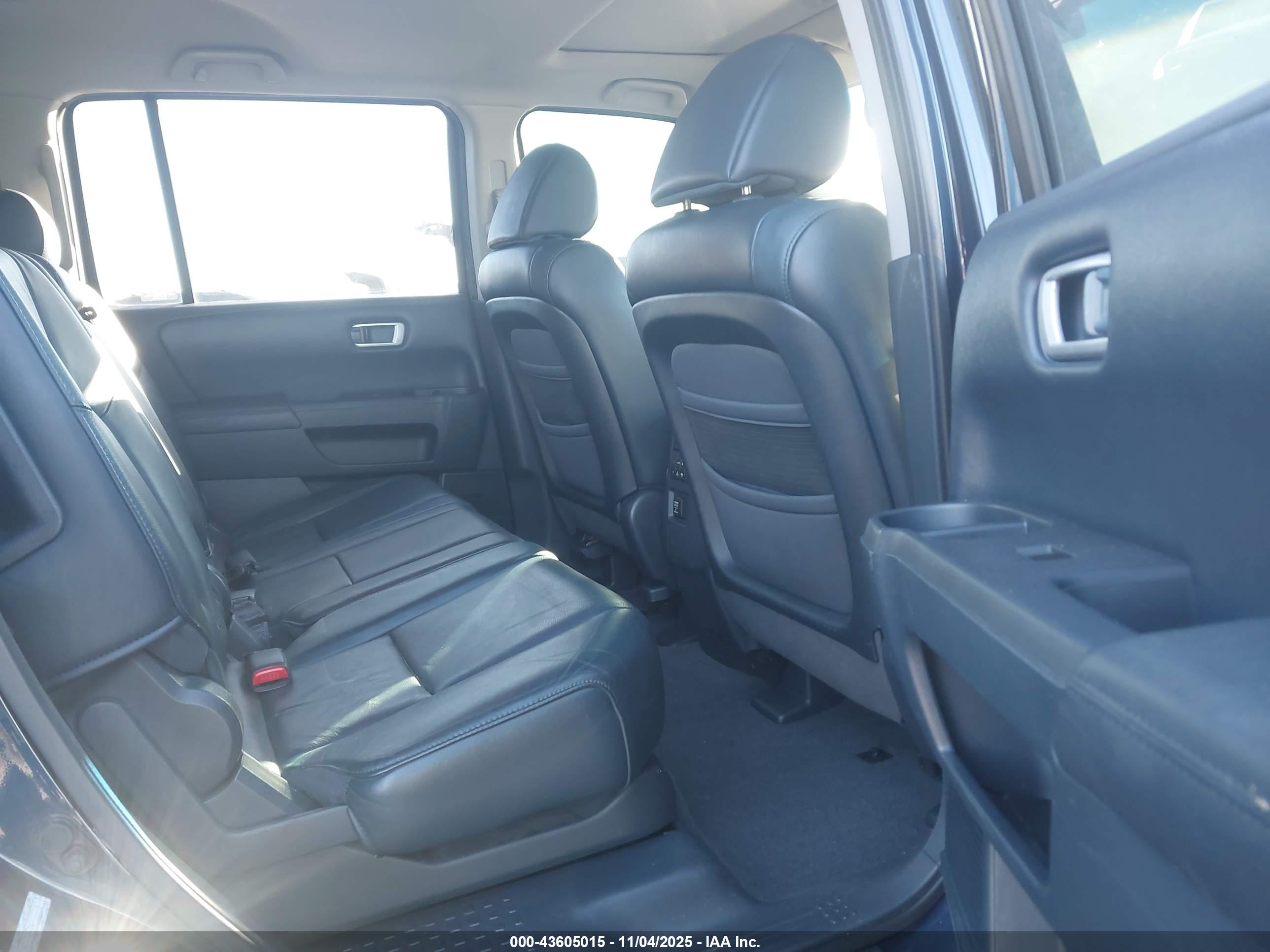 HONDA PILOT image 8