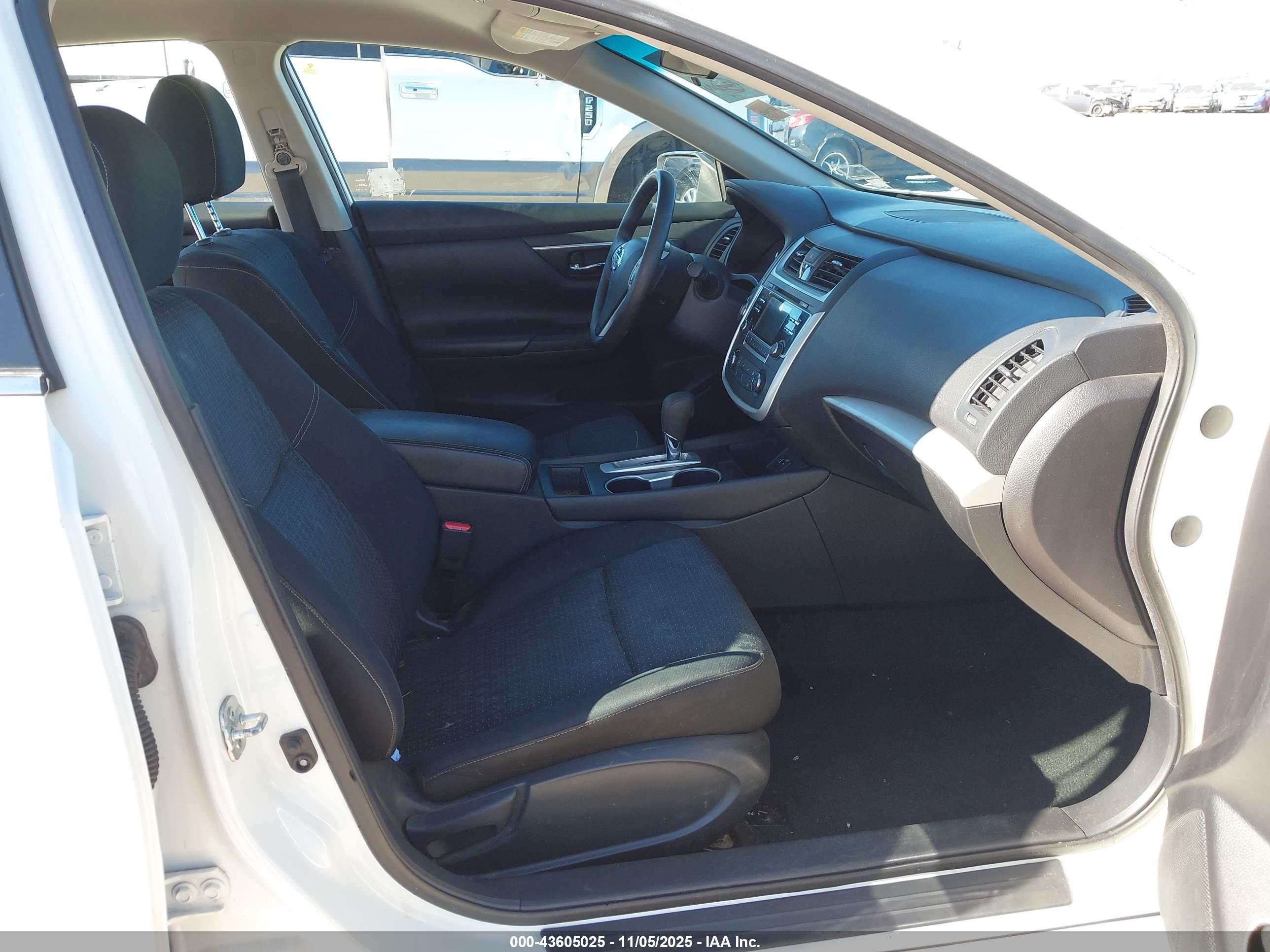 NISSAN ALTIMA image 5