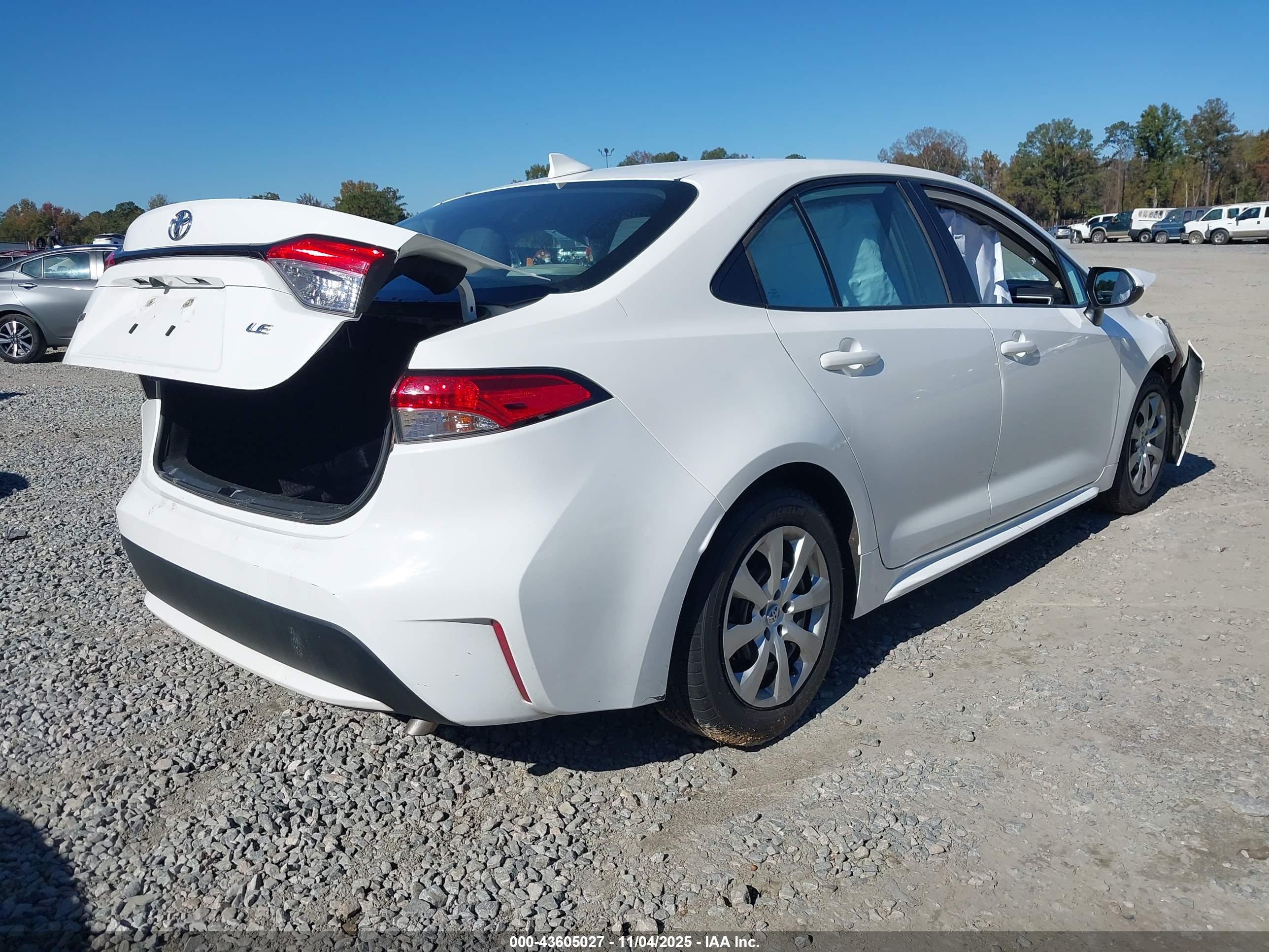 TOYOTA COROLLA image 4