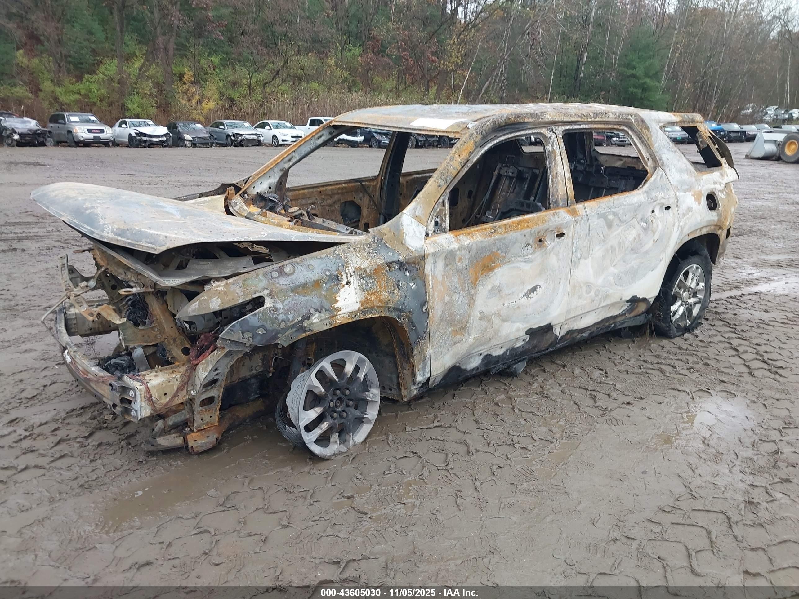CHEVROLET TRAVERSE image 2