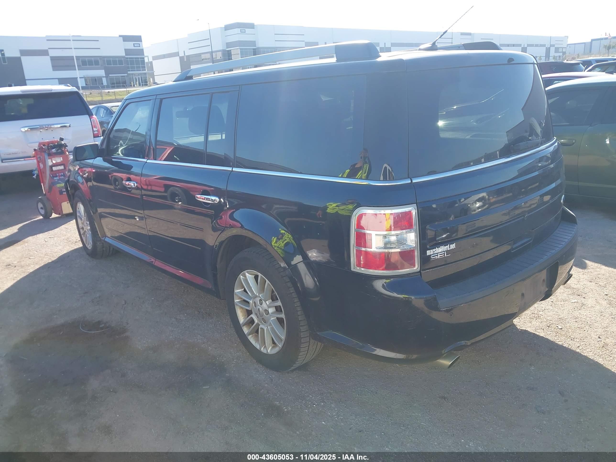 FORD FLEX image 3