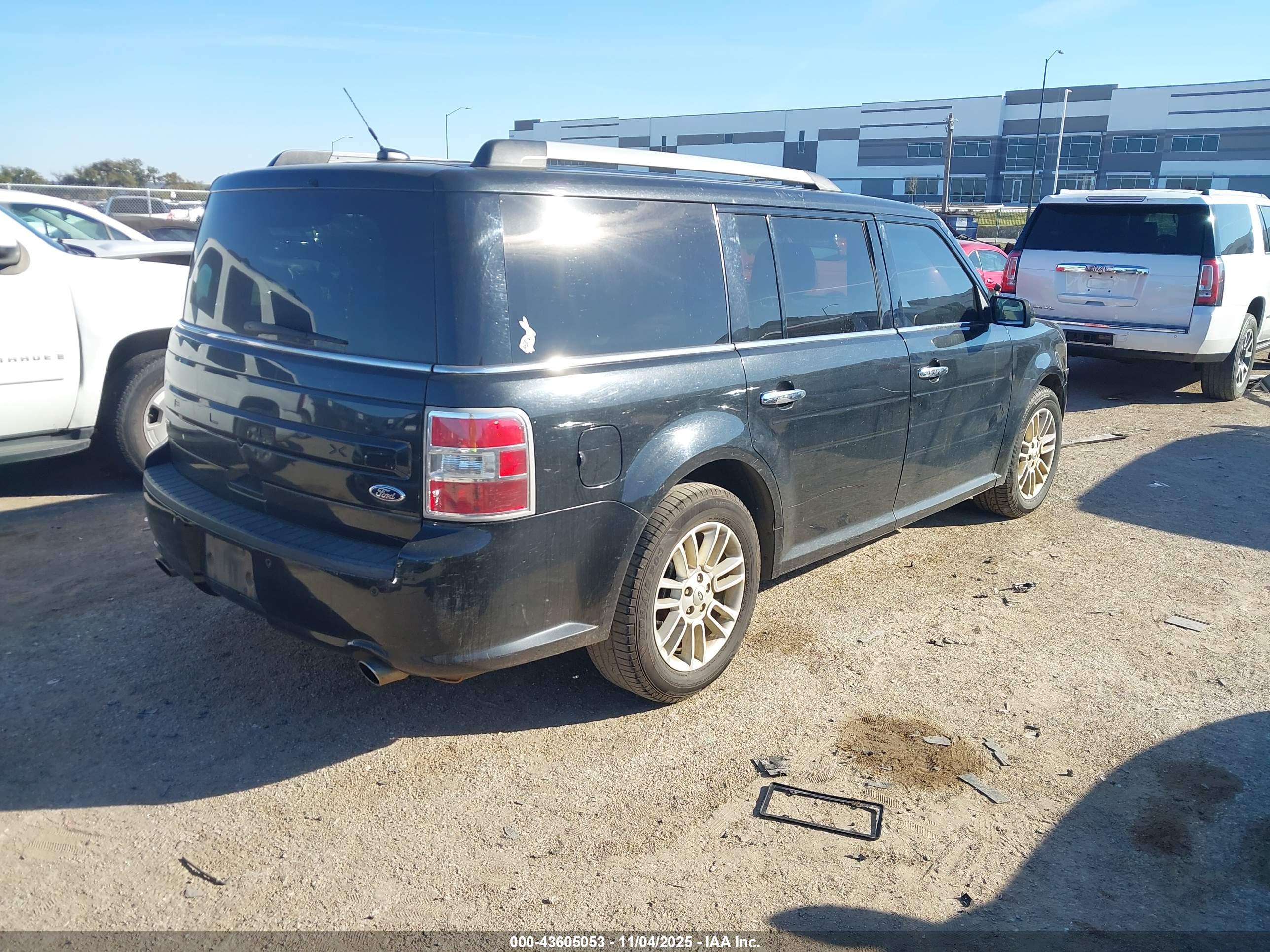 FORD FLEX image 4