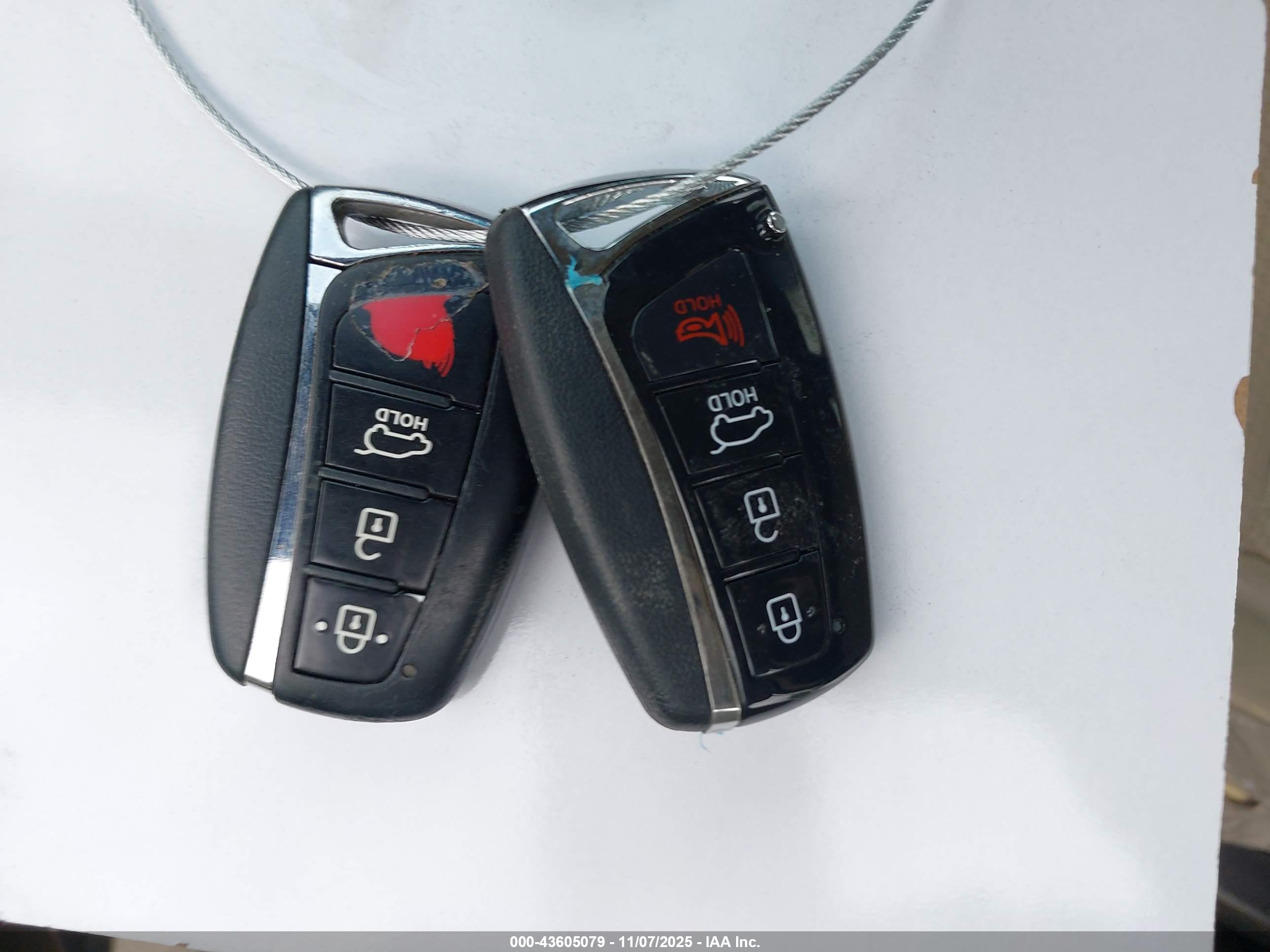 HYUNDAI SANTA image 11