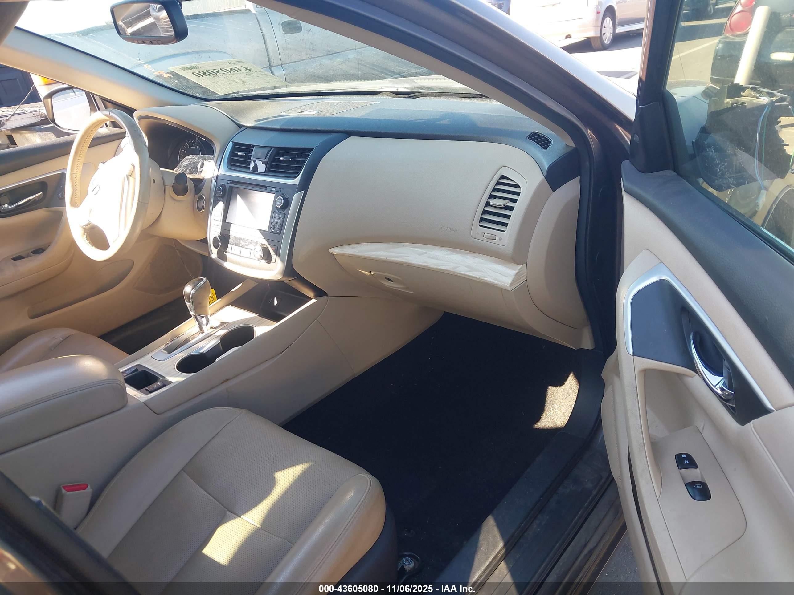 NISSAN ALTIMA image 5