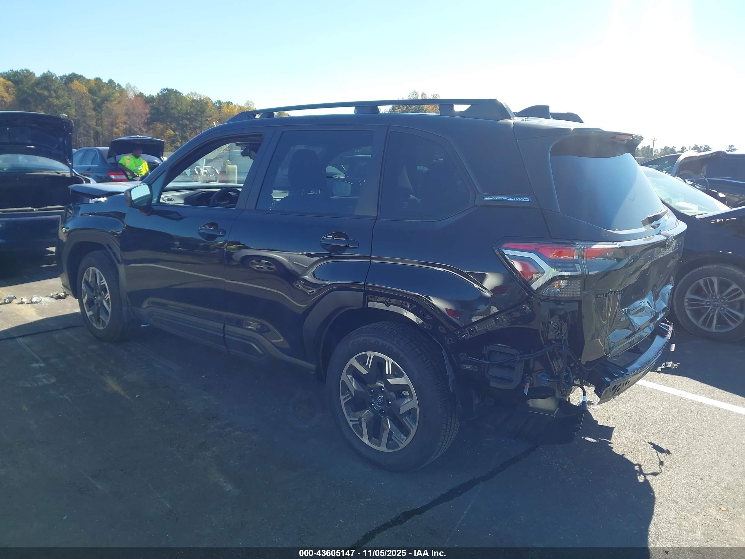 SUBARU FORESTER image 3