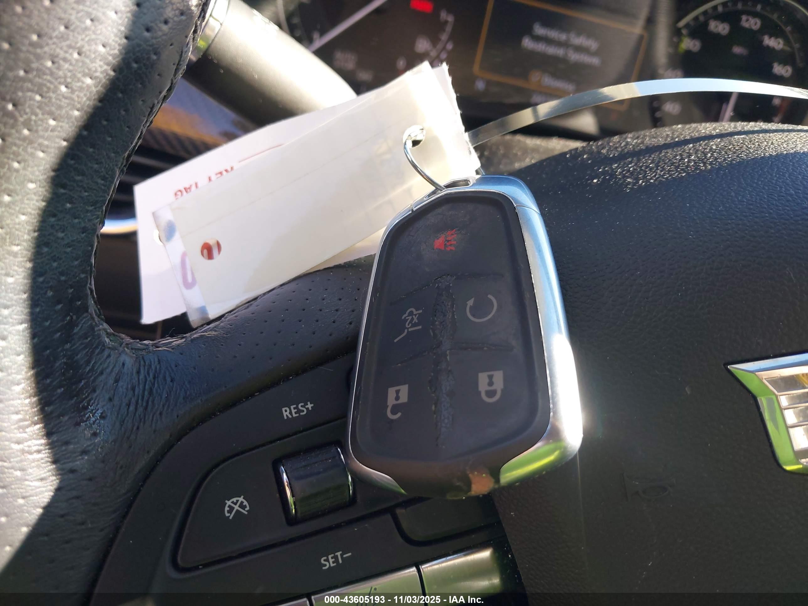 CADILLAC XT4 image 11