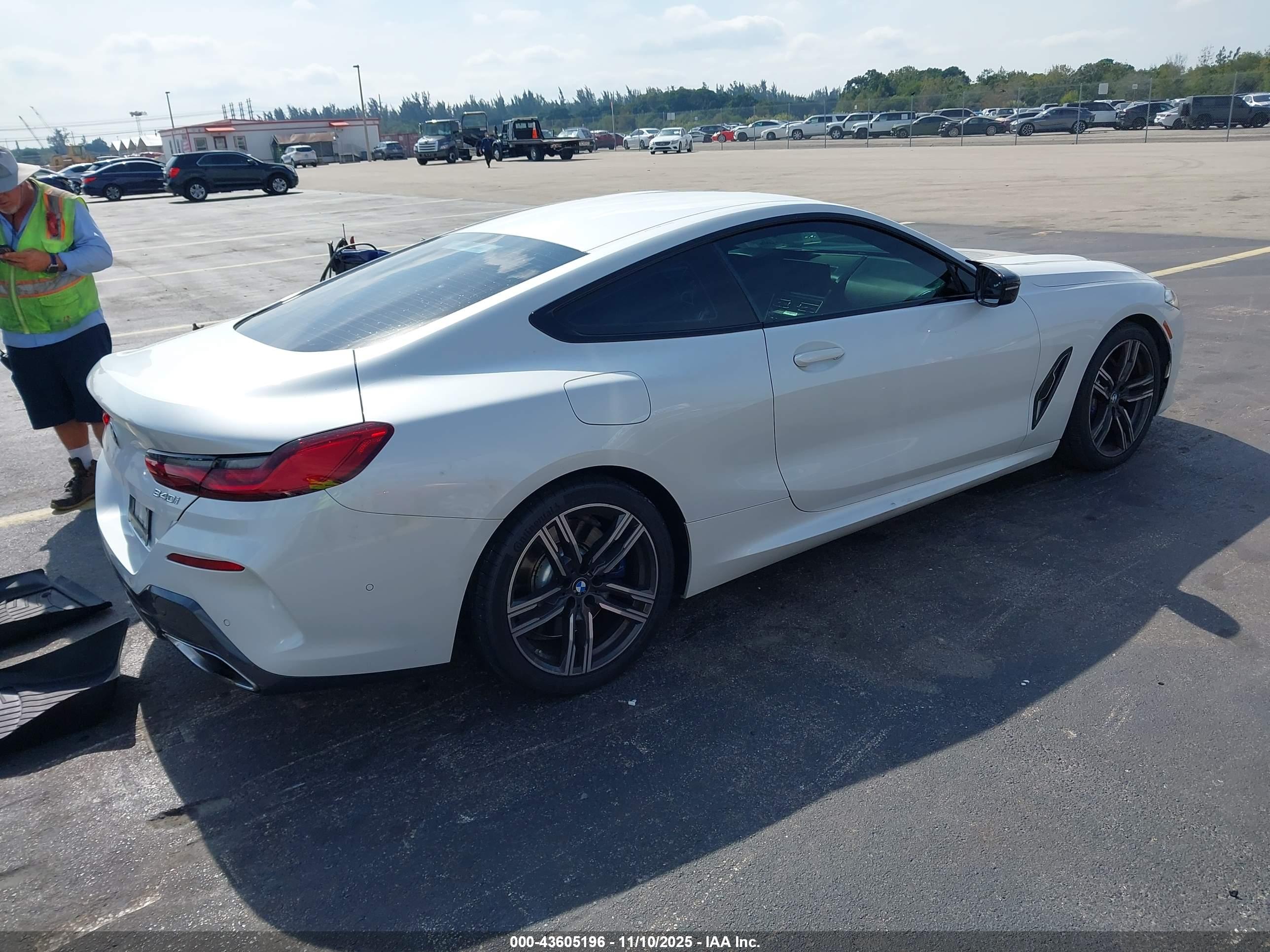 BMW 840 image 4