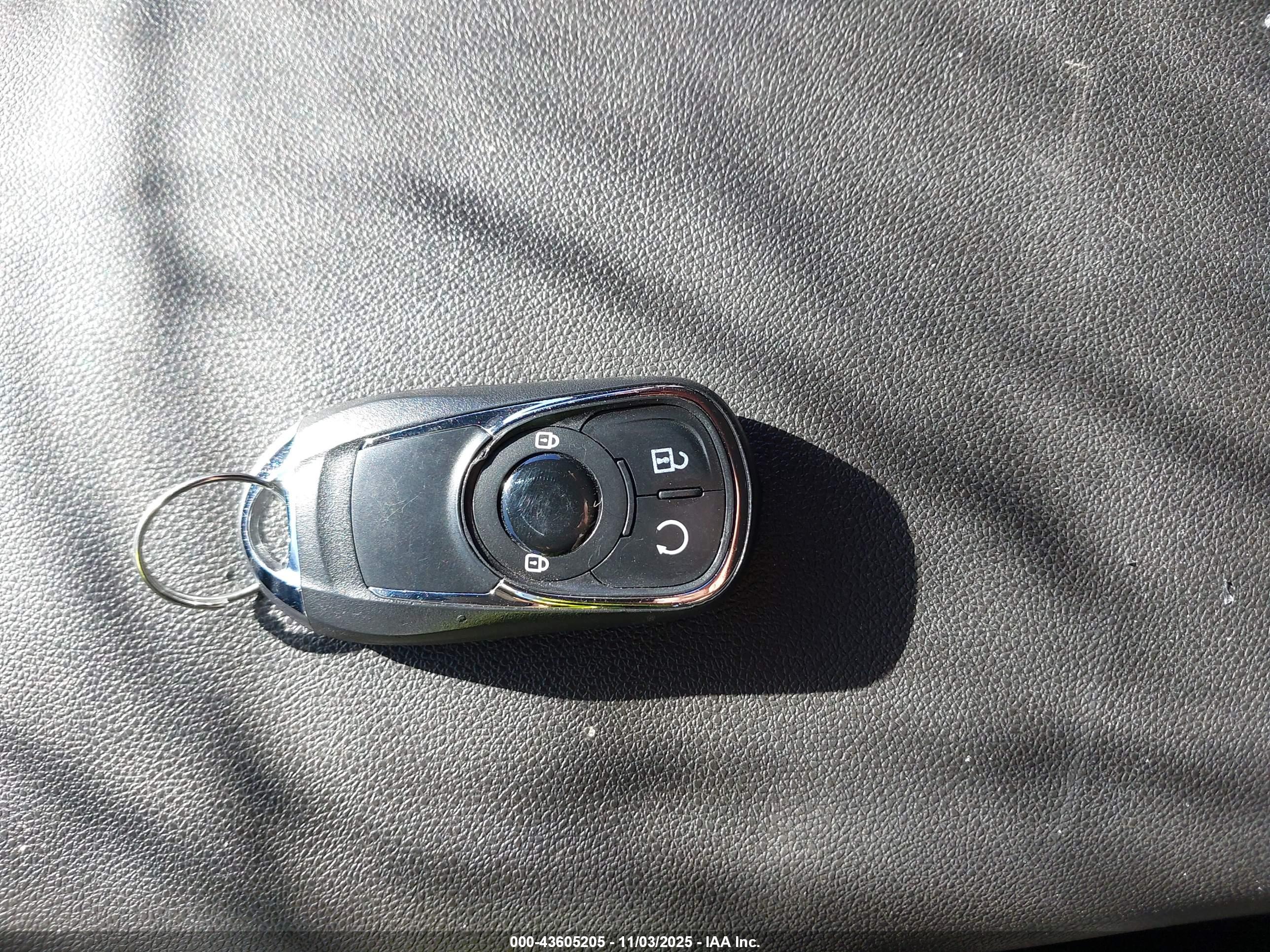 CHEVROLET EQUINOX image 11