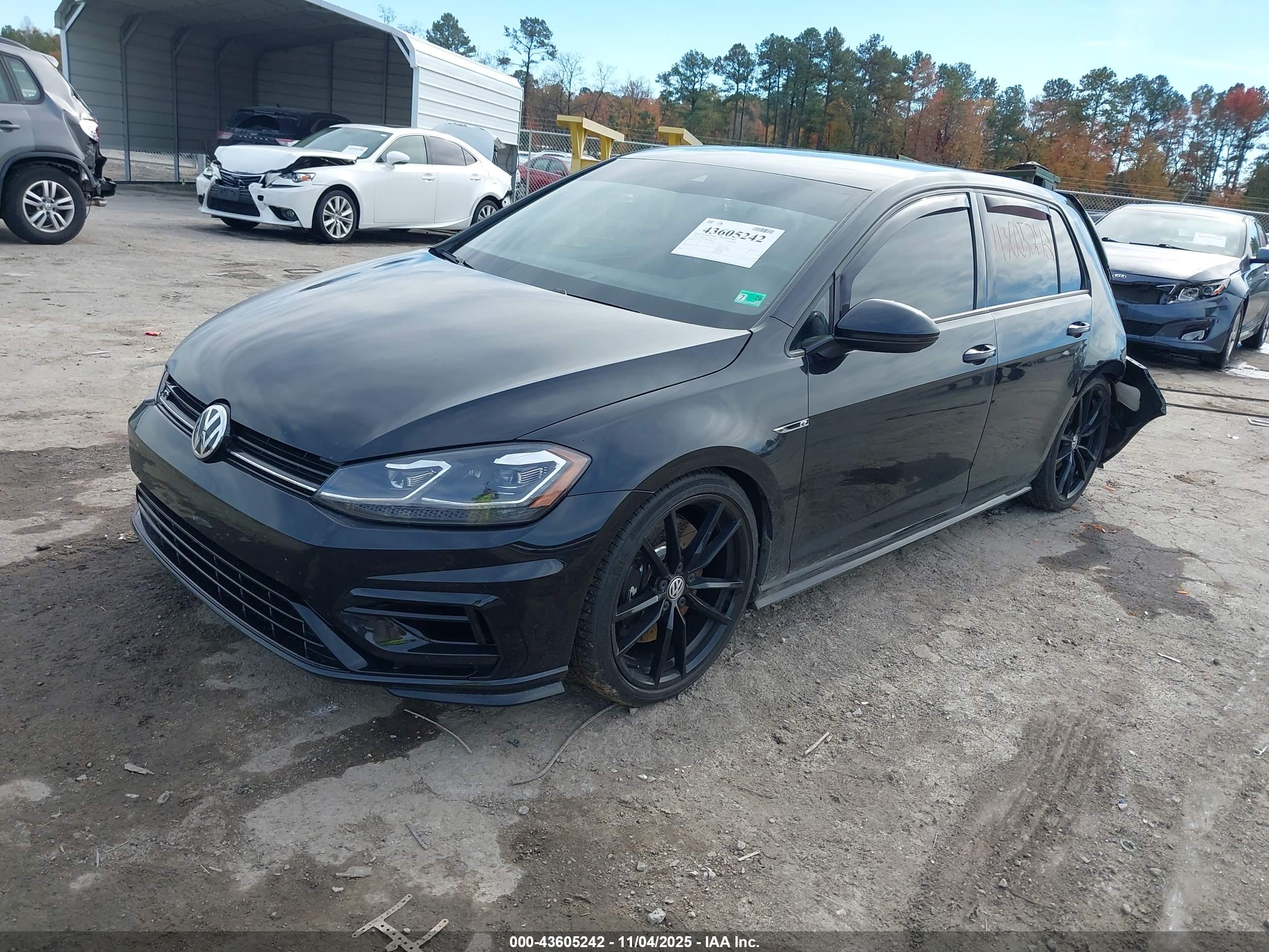 VOLKSWAGEN GOLF image 2