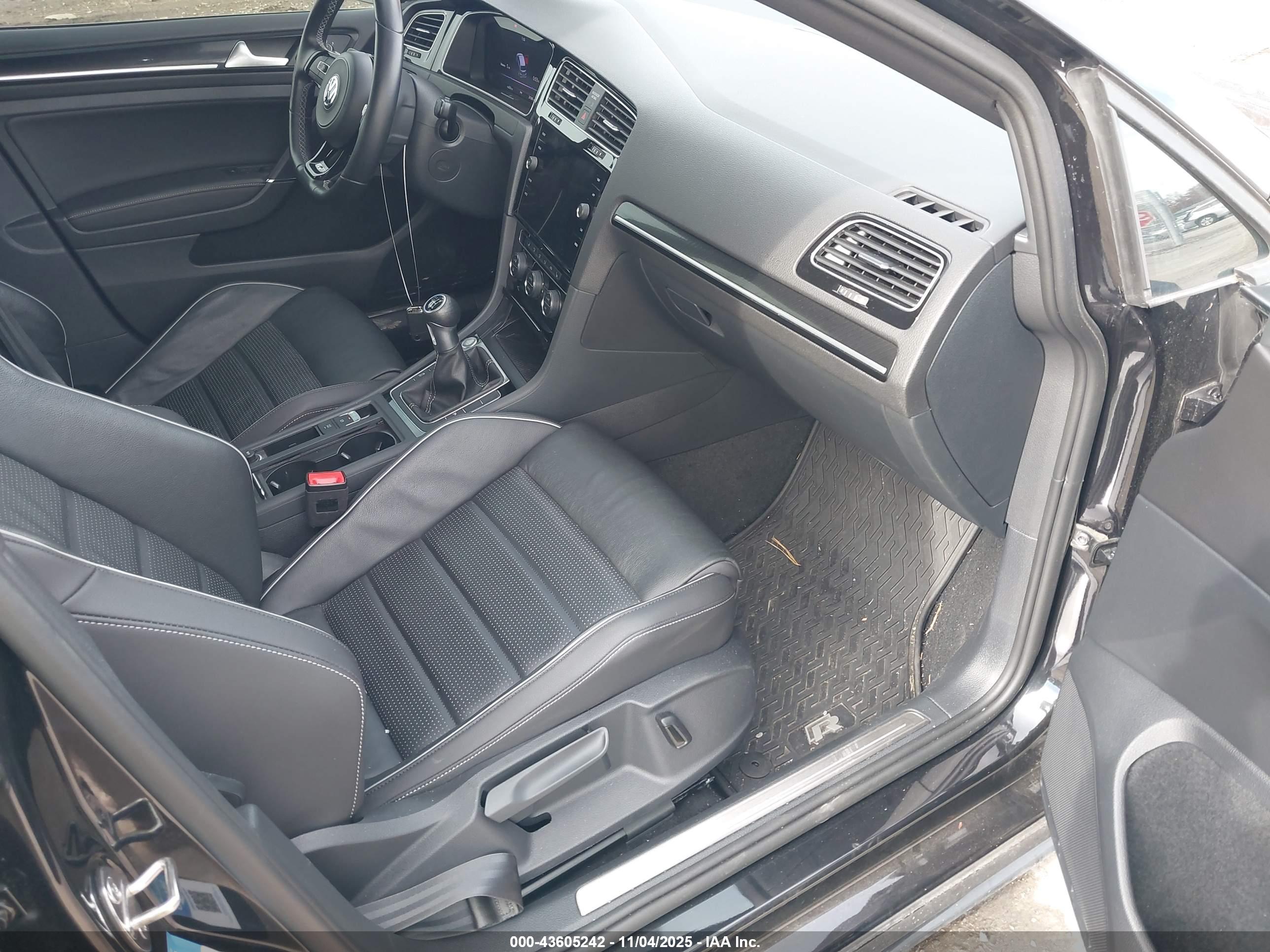 VOLKSWAGEN GOLF image 5