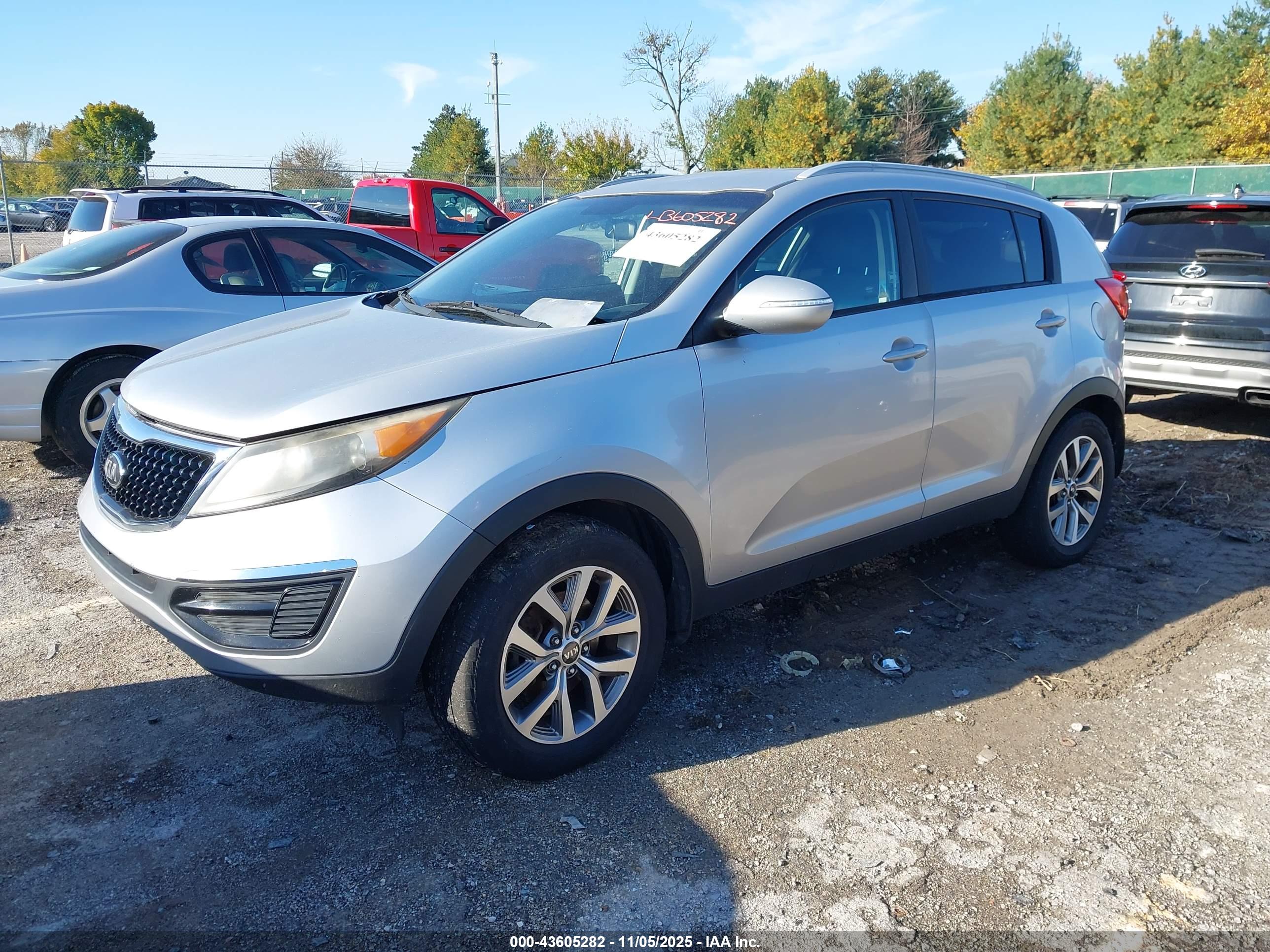 KIA SPORTAGE image 2