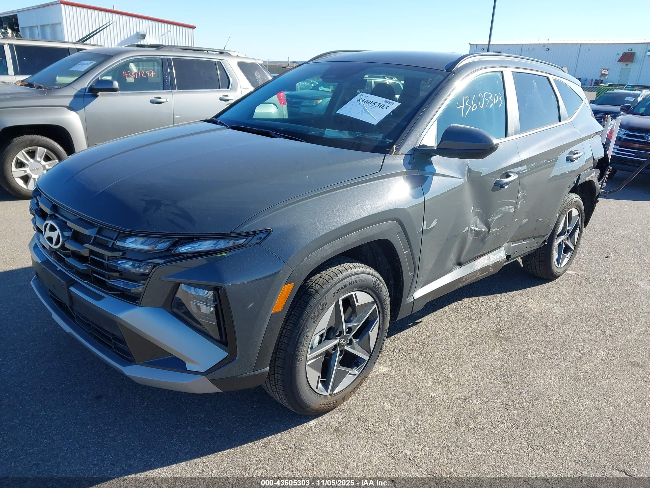 HYUNDAI TUCSON image 2