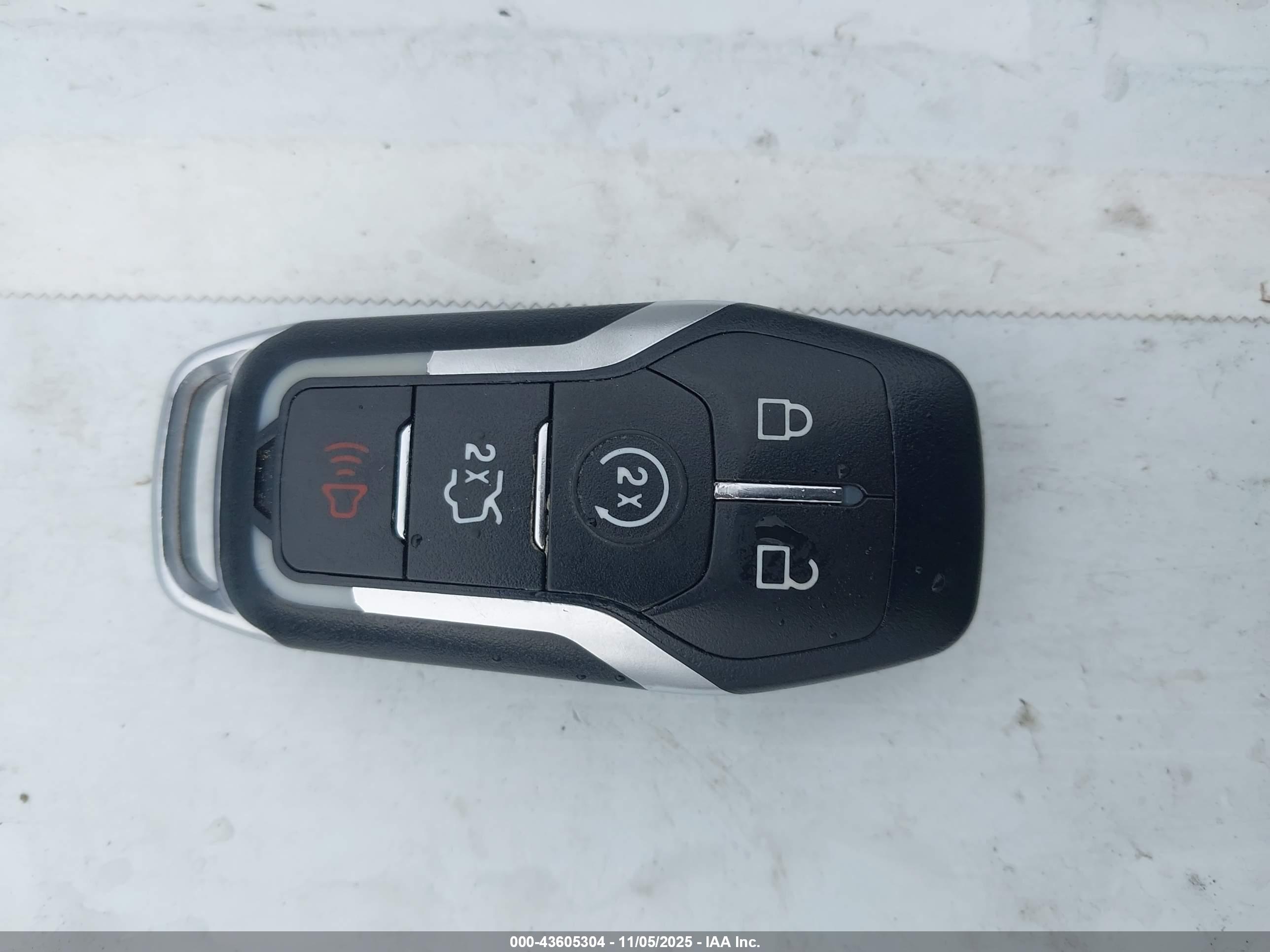 FORD MUSTANG image 11