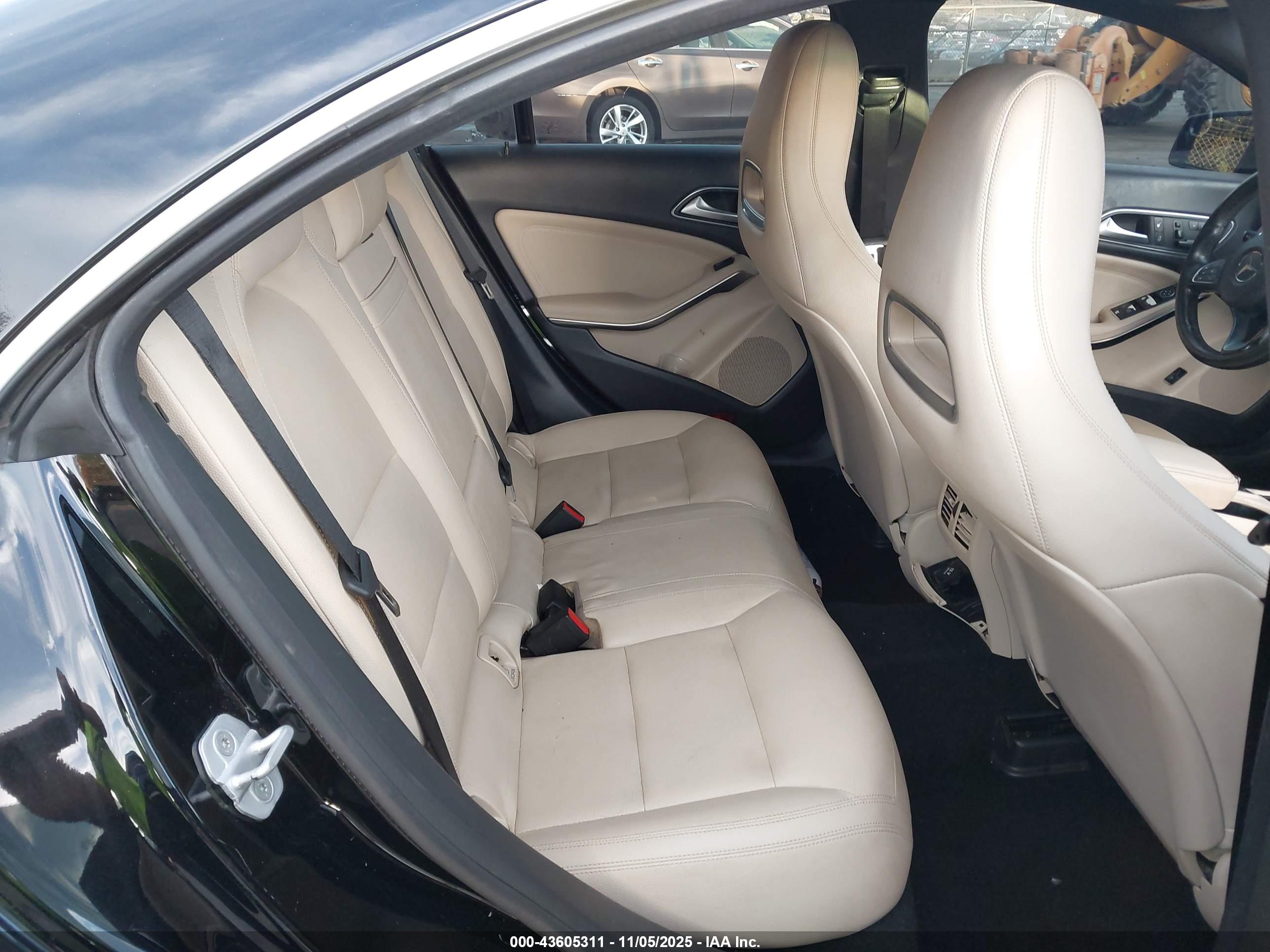MERCEDES-BENZ CLA image 8