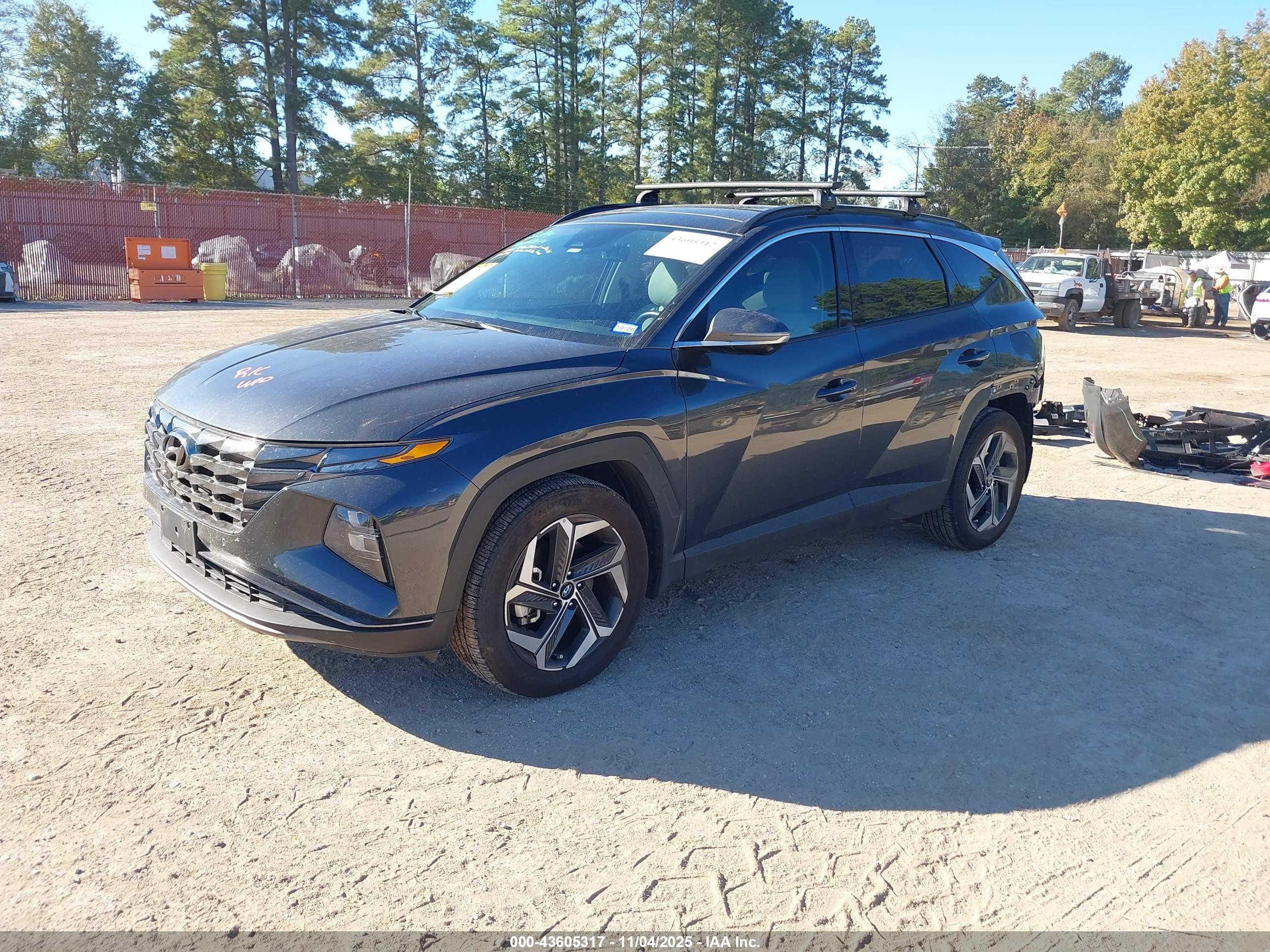 HYUNDAI TUCSON image 2