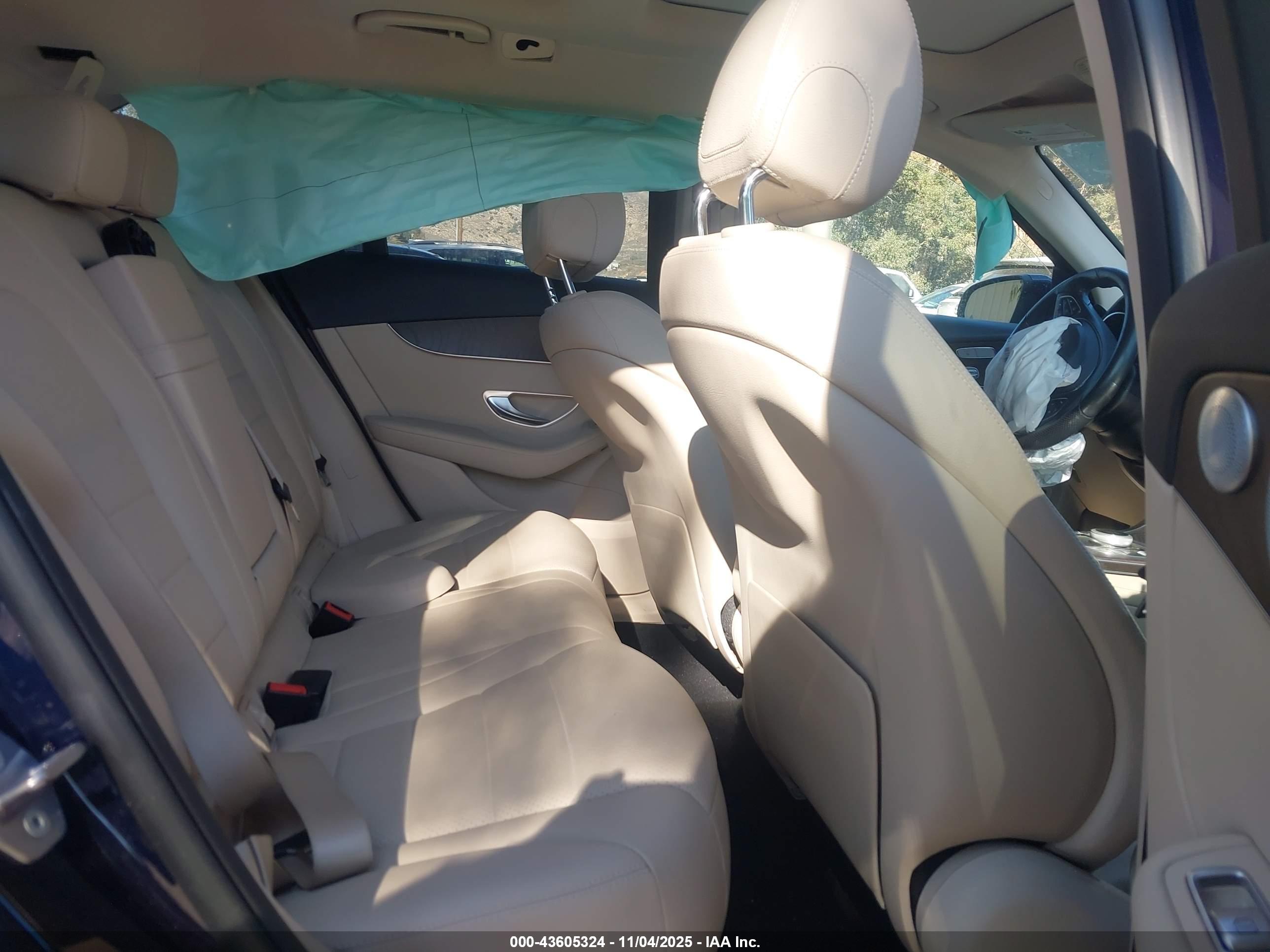 MERCEDES-BENZ GLC image 8