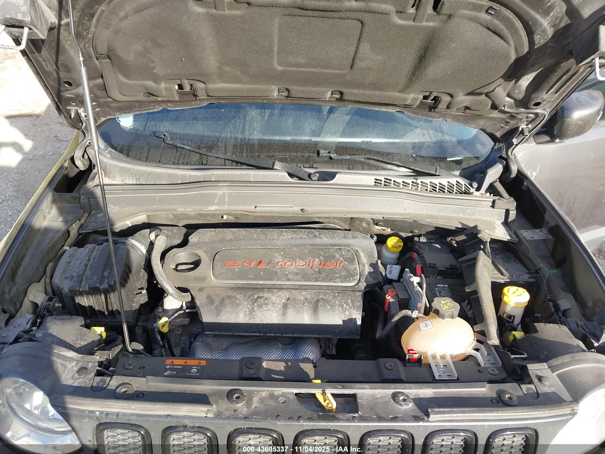 JEEP RENEGADE image 10