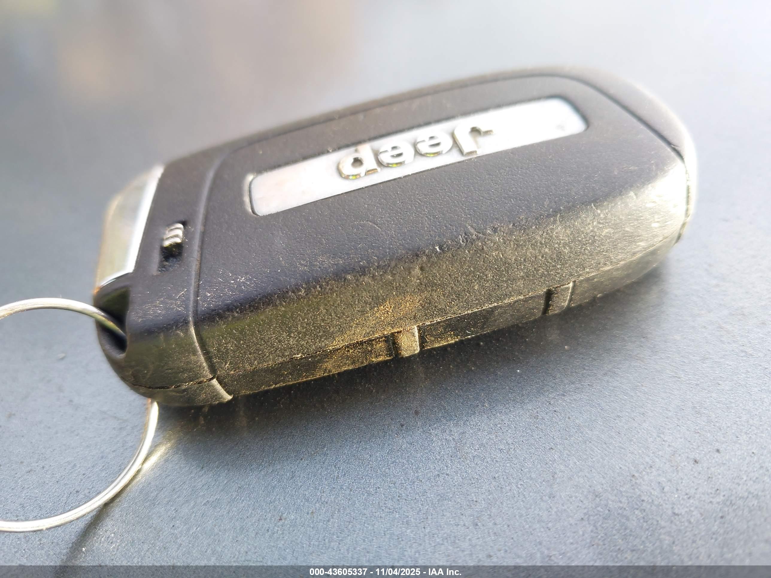 JEEP RENEGADE image 11