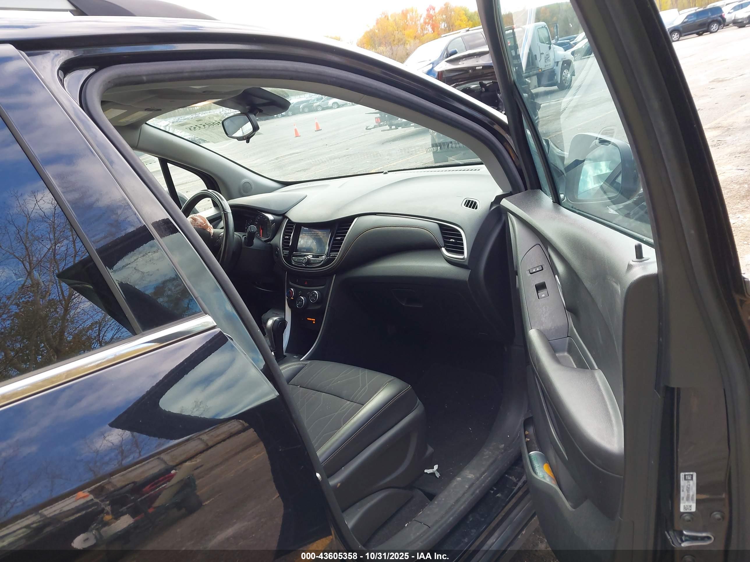 CHEVROLET TRAX image 5