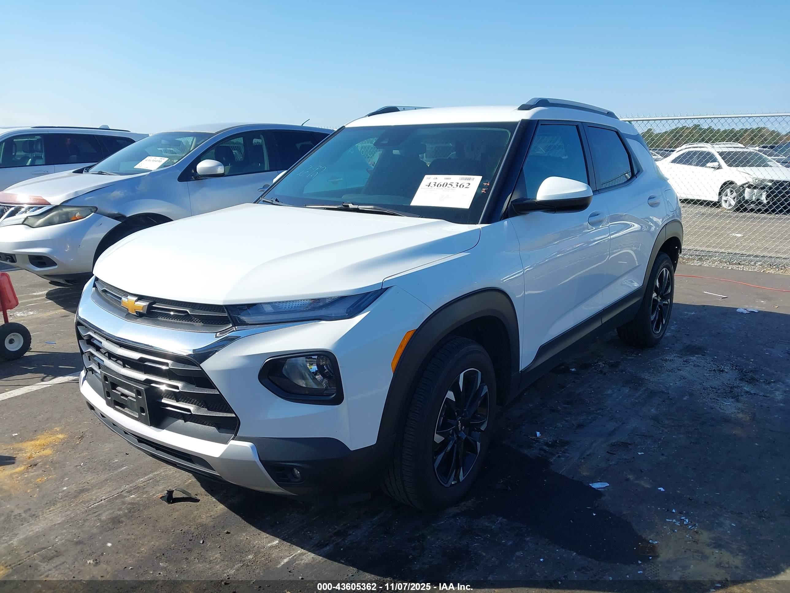 CHEVROLET TRAILBLAZER image 2