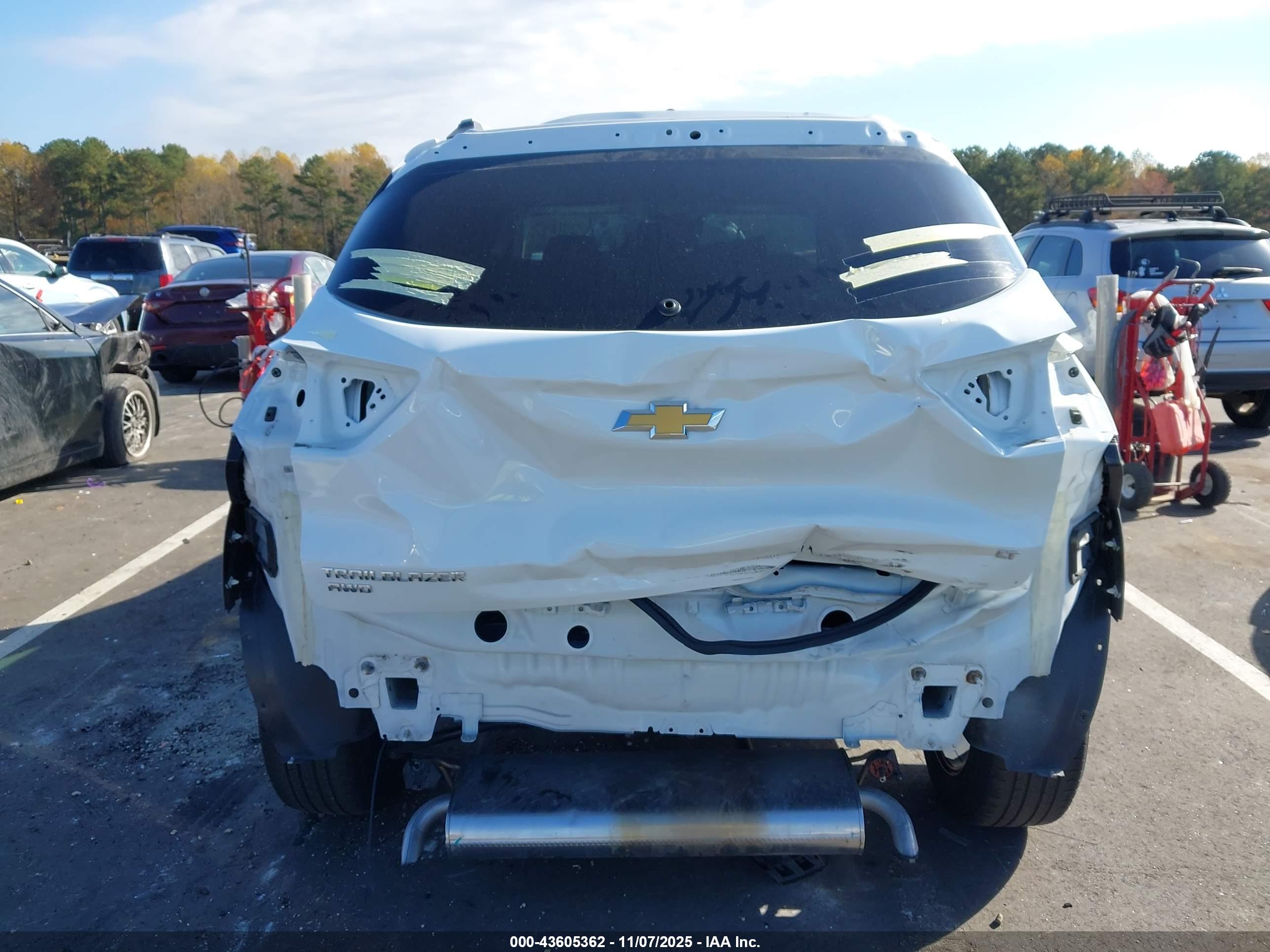 CHEVROLET TRAILBLAZER image 6