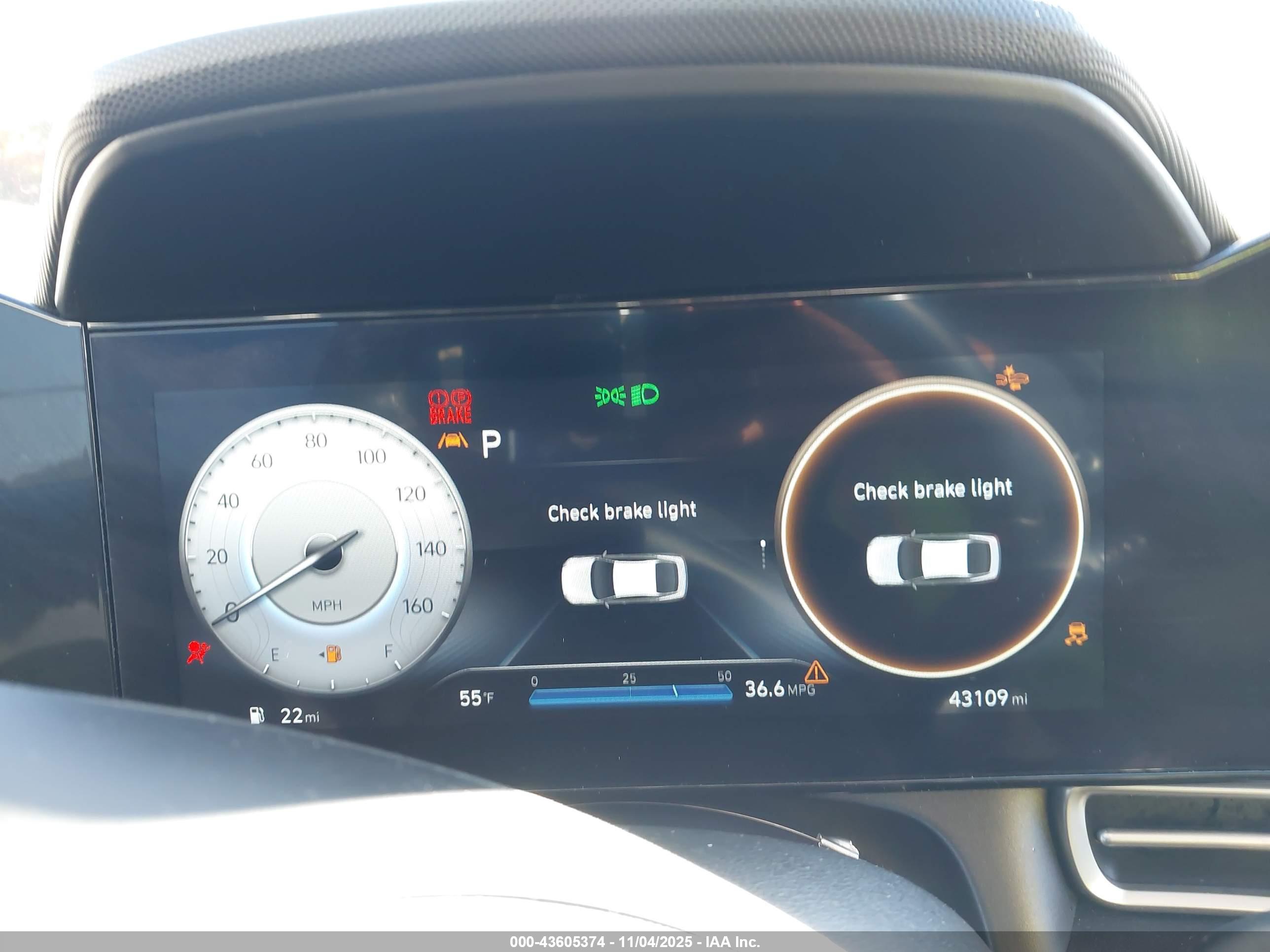 HYUNDAI ELANTRA image 7