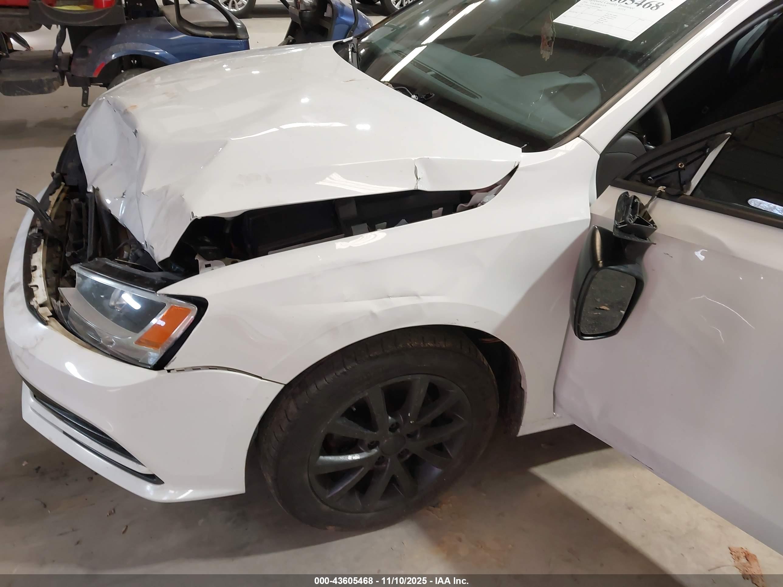 VOLKSWAGEN JETTA image 6