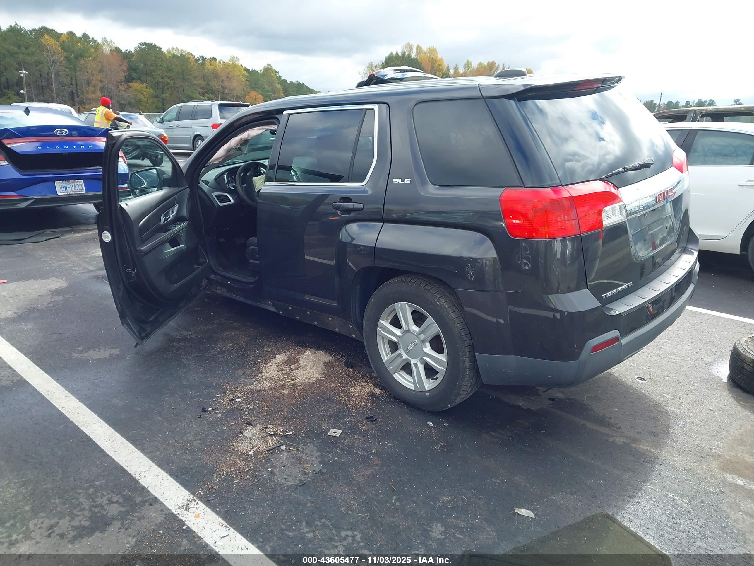 GMC TERRAIN image 3