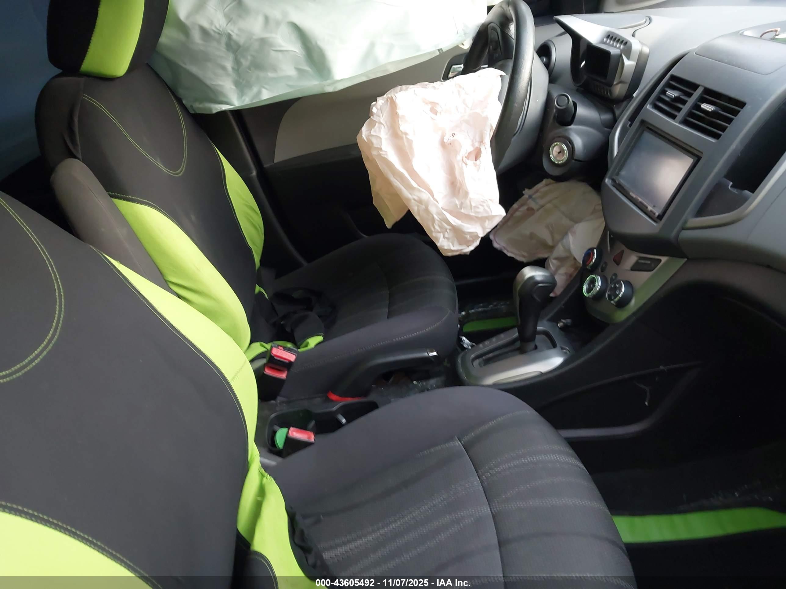 CHEVROLET SONIC image 5