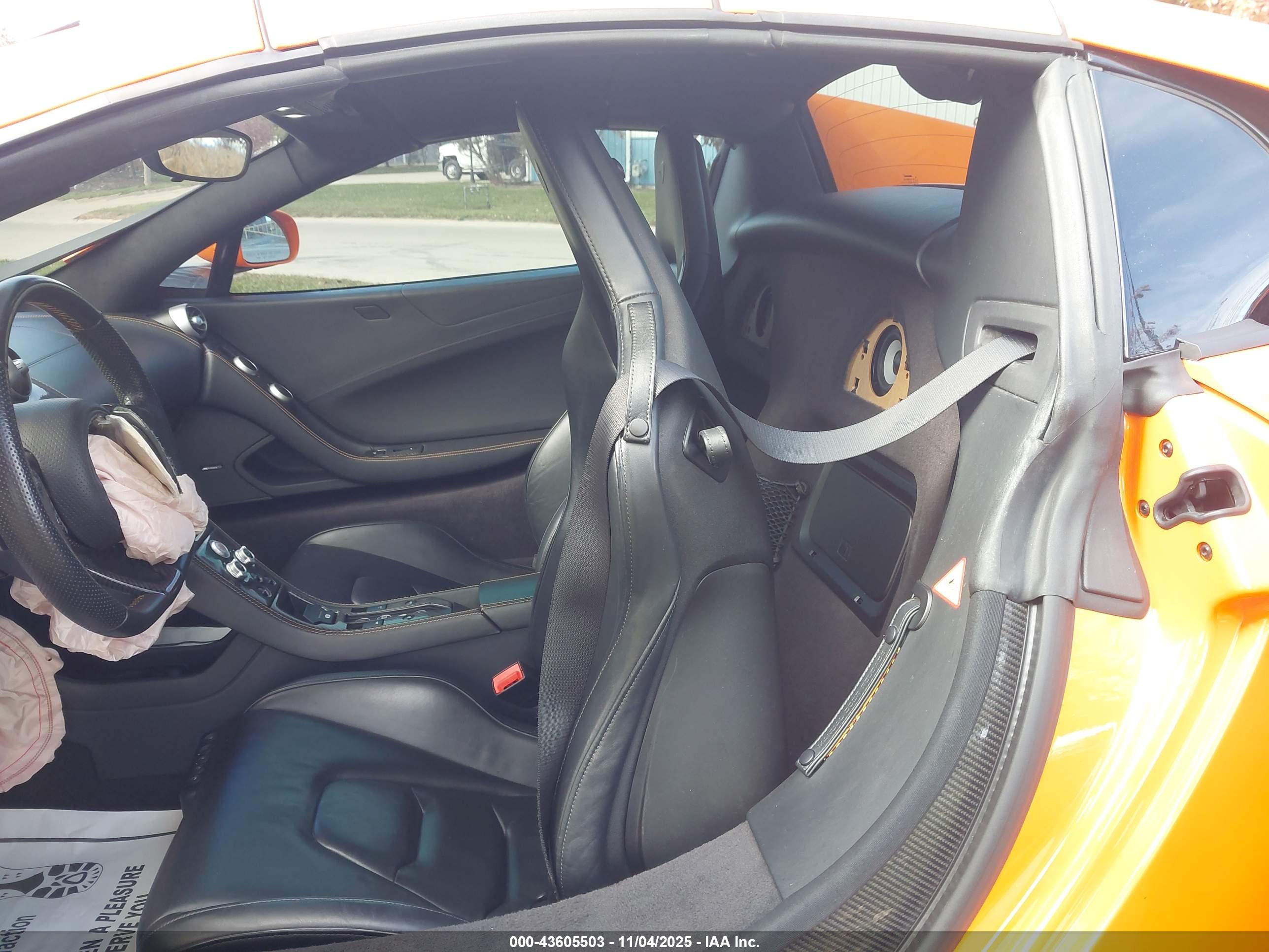 MCLAREN 650S image 8
