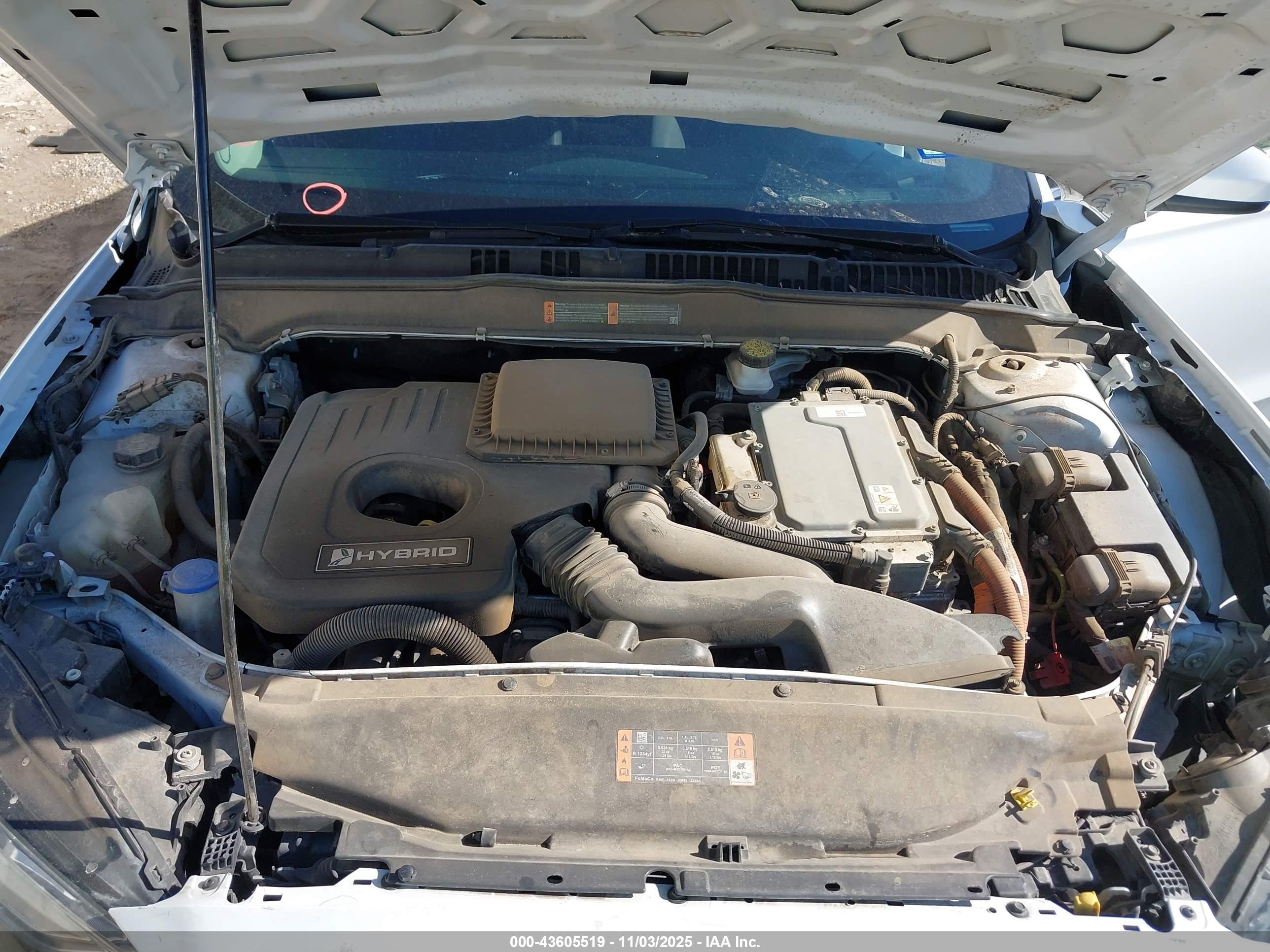 FORD FUSION image 10