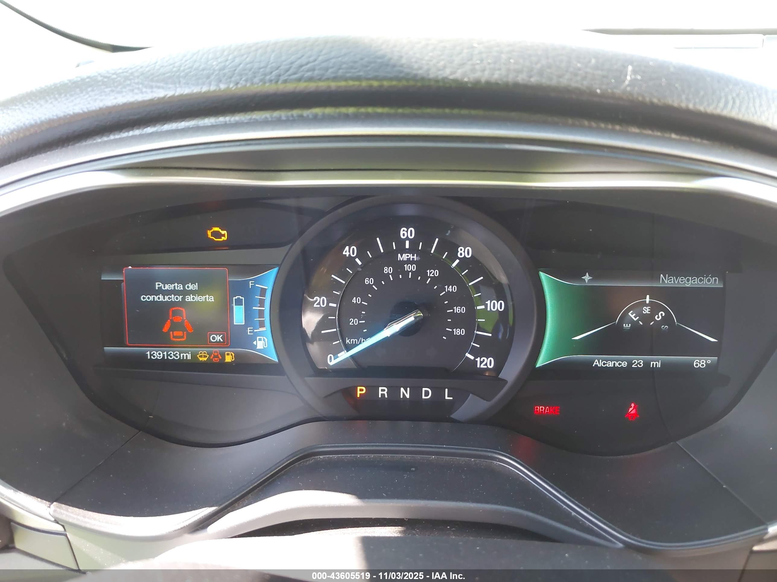 FORD FUSION image 7