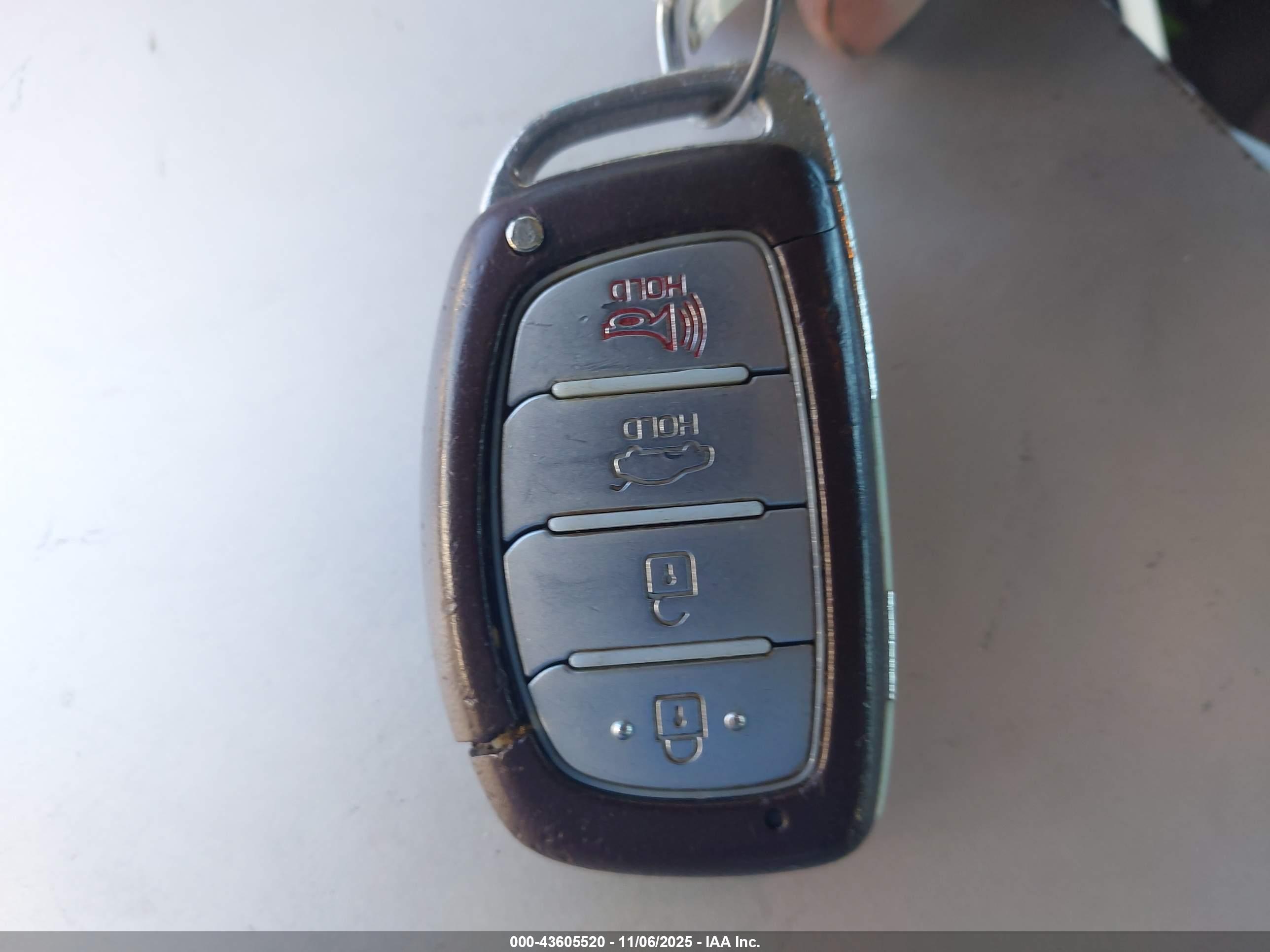 HYUNDAI SONATA image 11