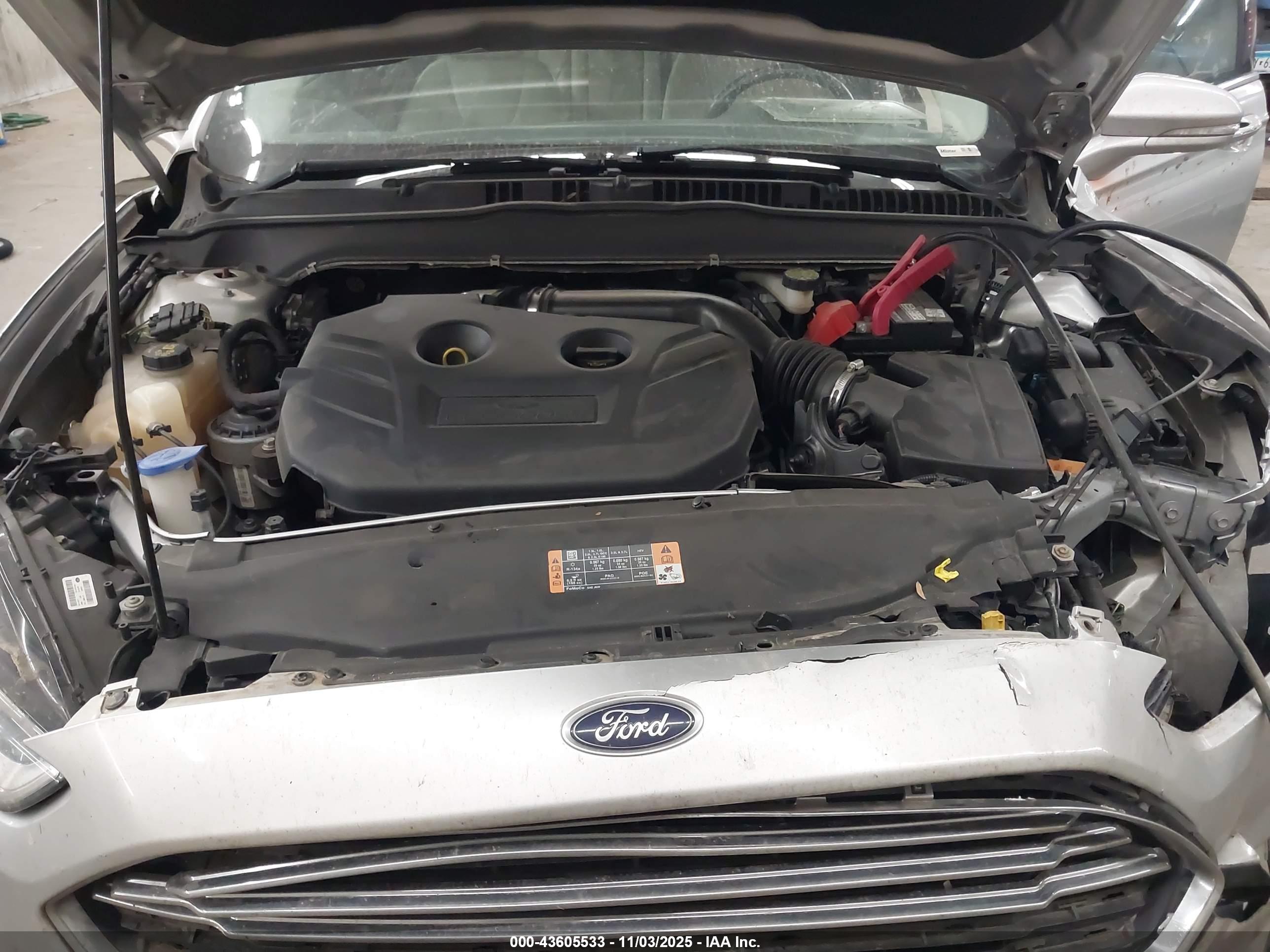 FORD FUSION image 10