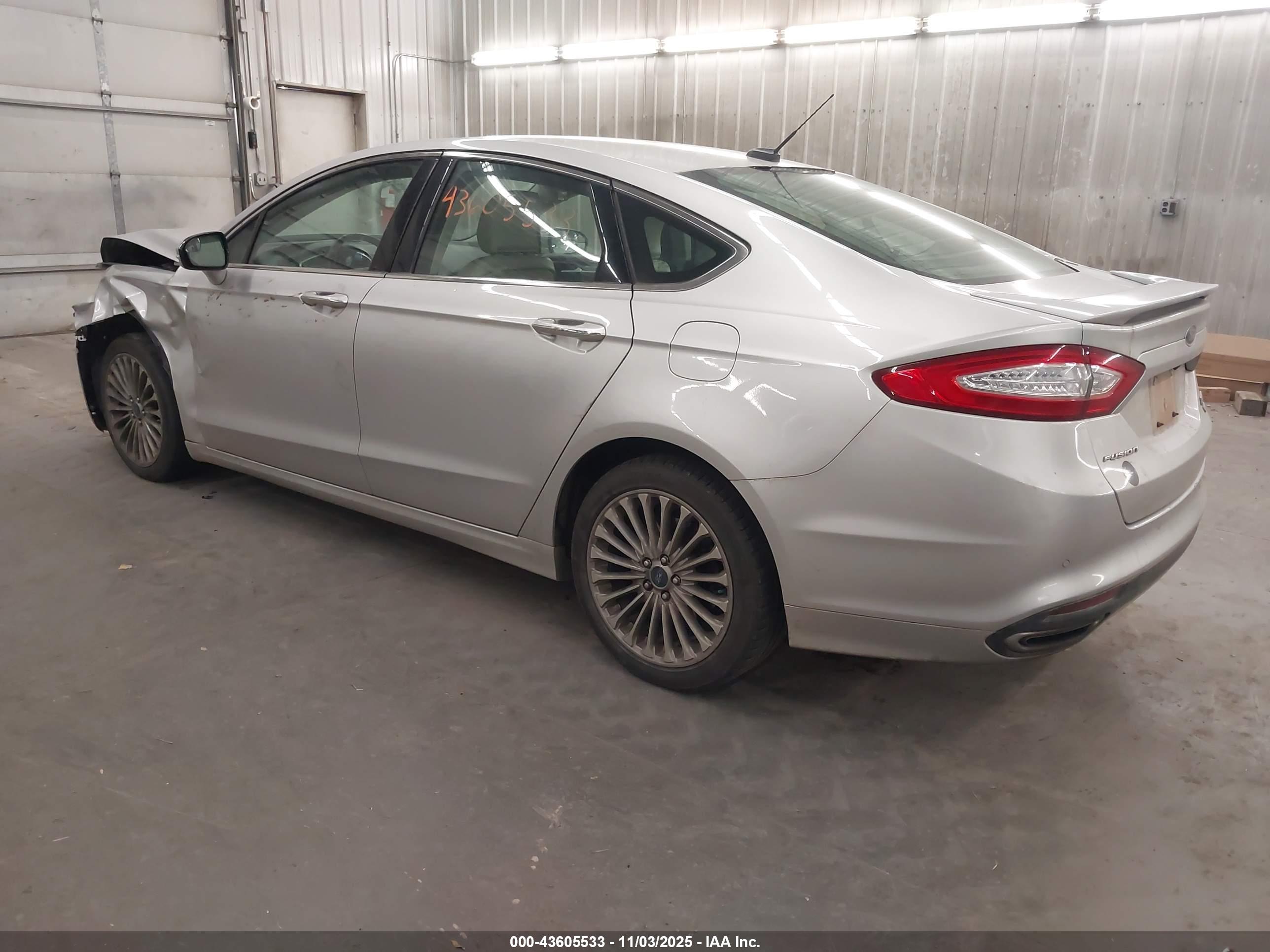 FORD FUSION image 3