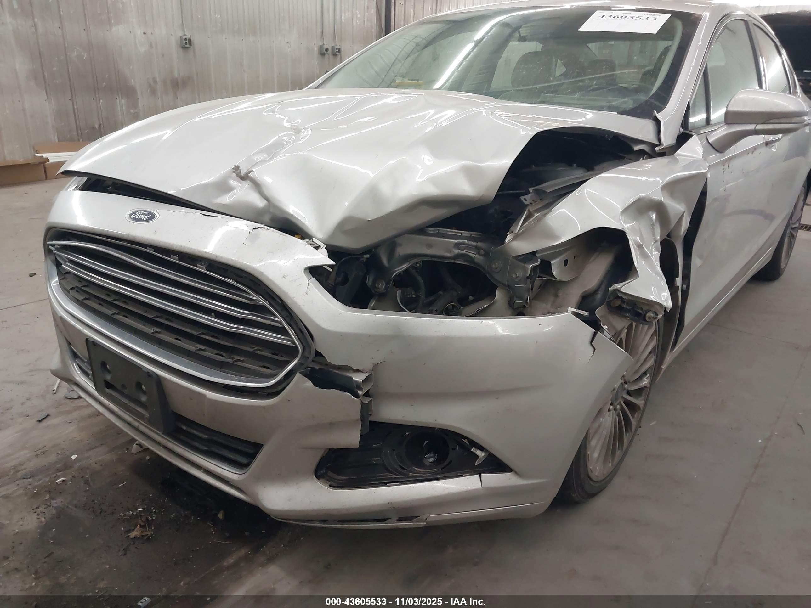 FORD FUSION image 6