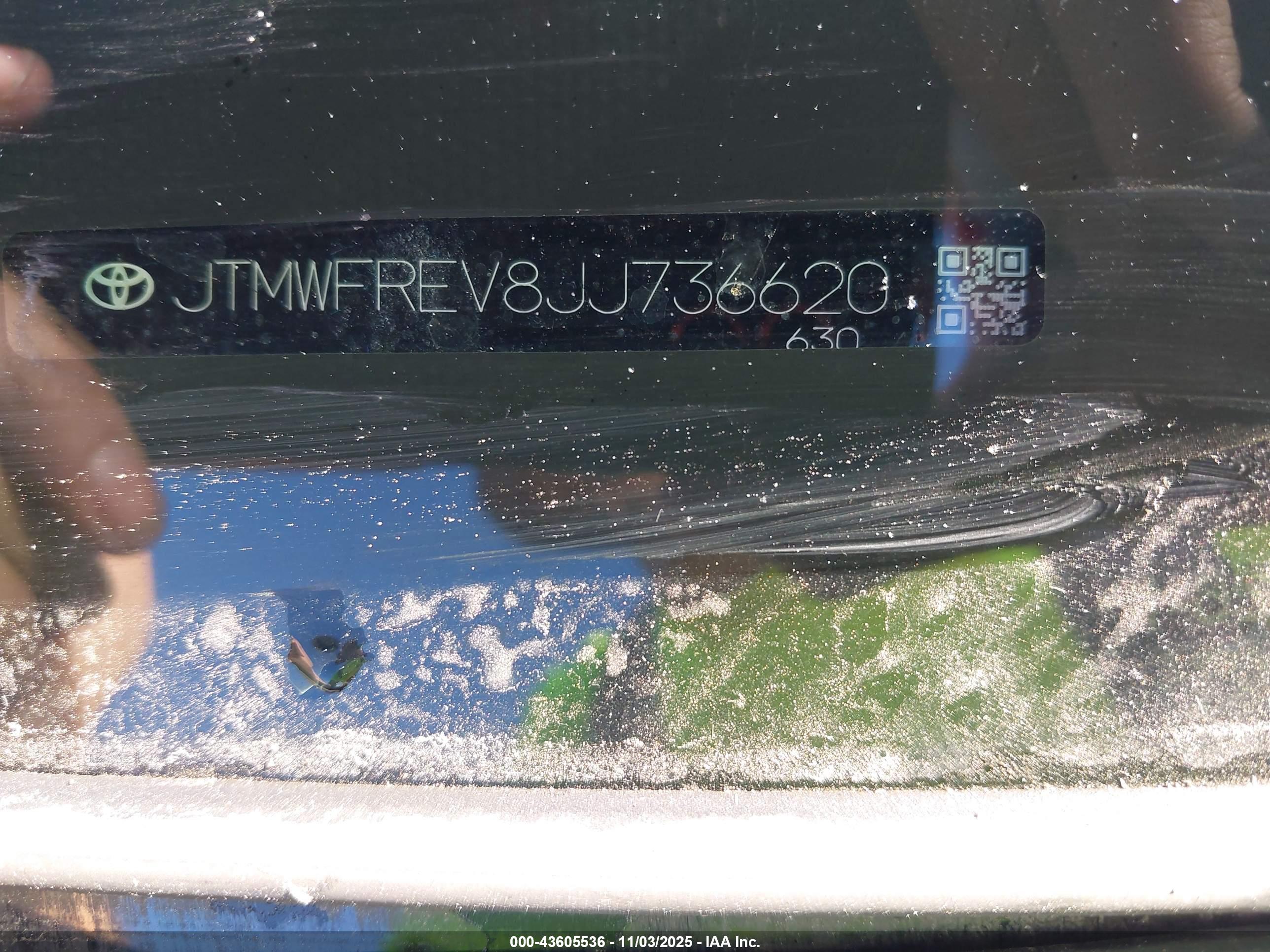 TOYOTA RAV4 image 9