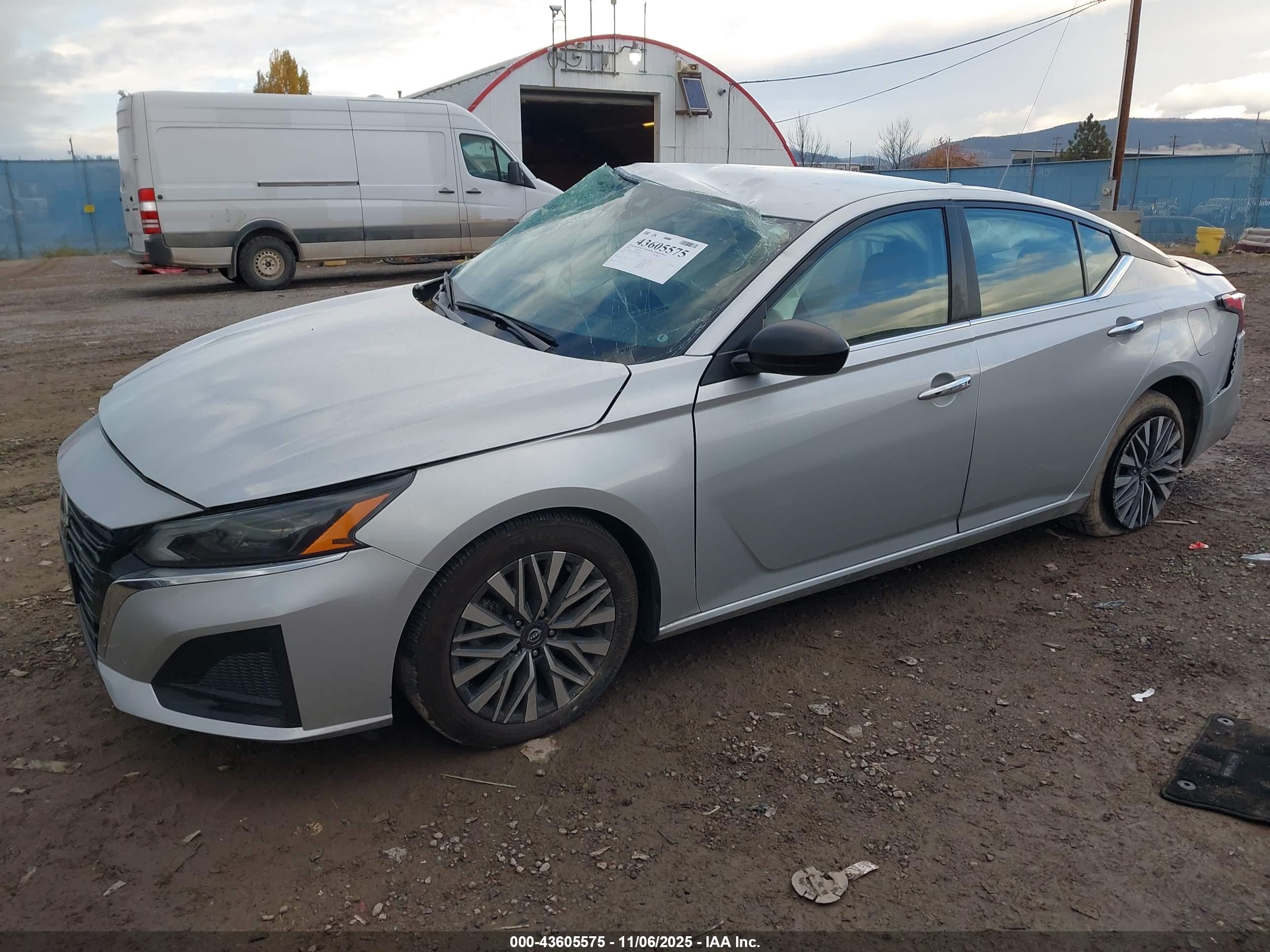 NISSAN ALTIMA image 2