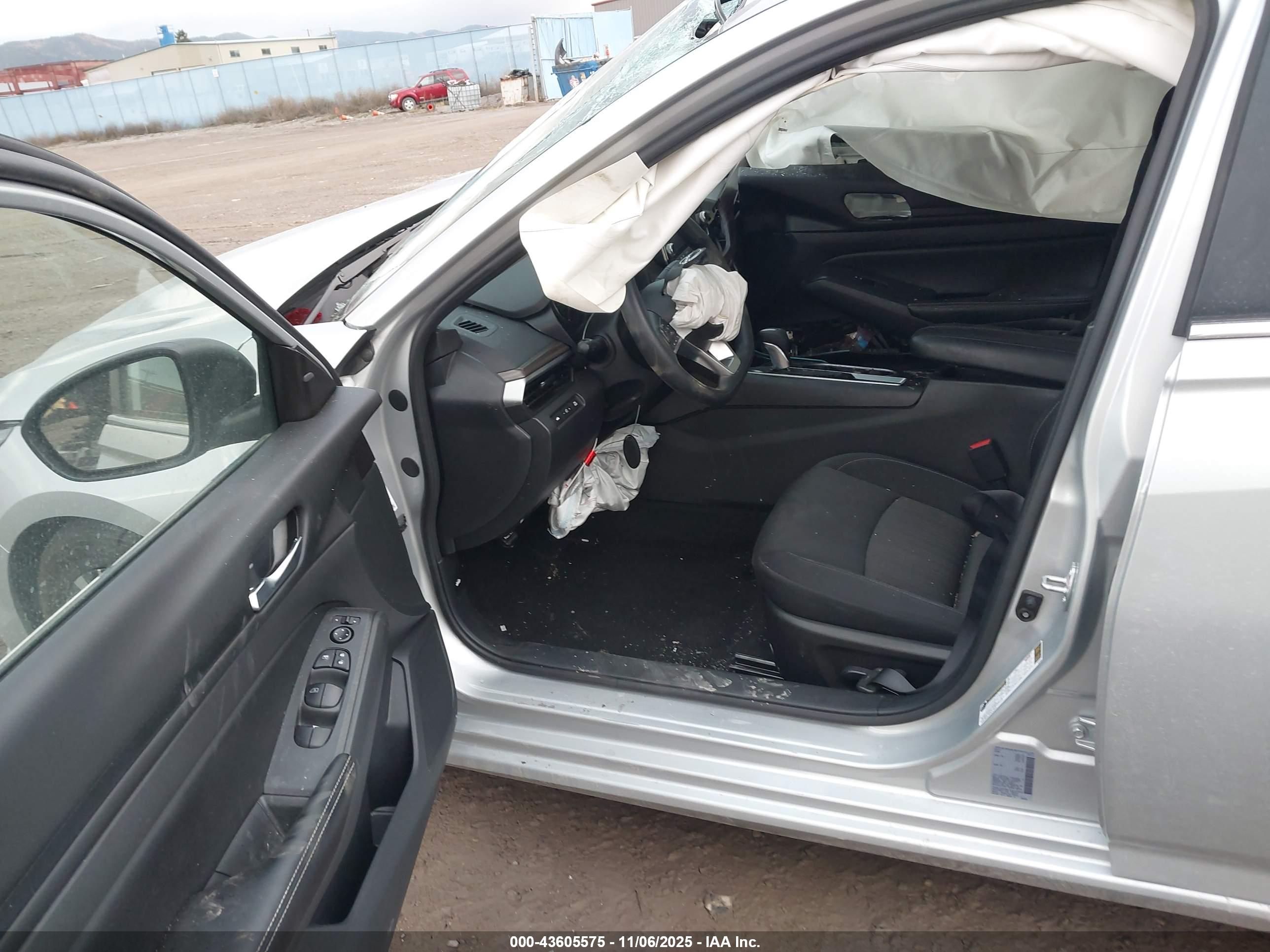 NISSAN ALTIMA image 5