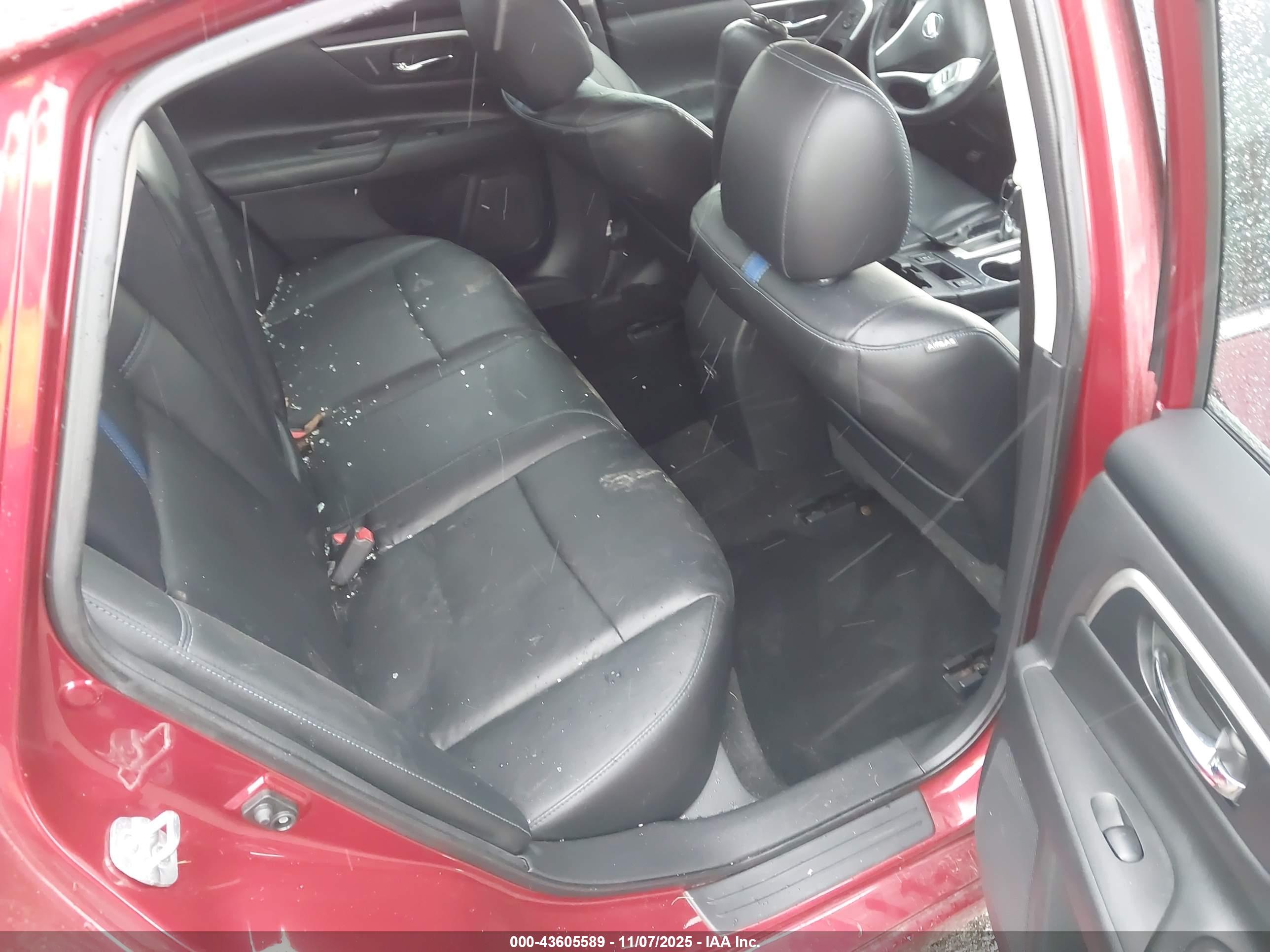 NISSAN ALTIMA image 8