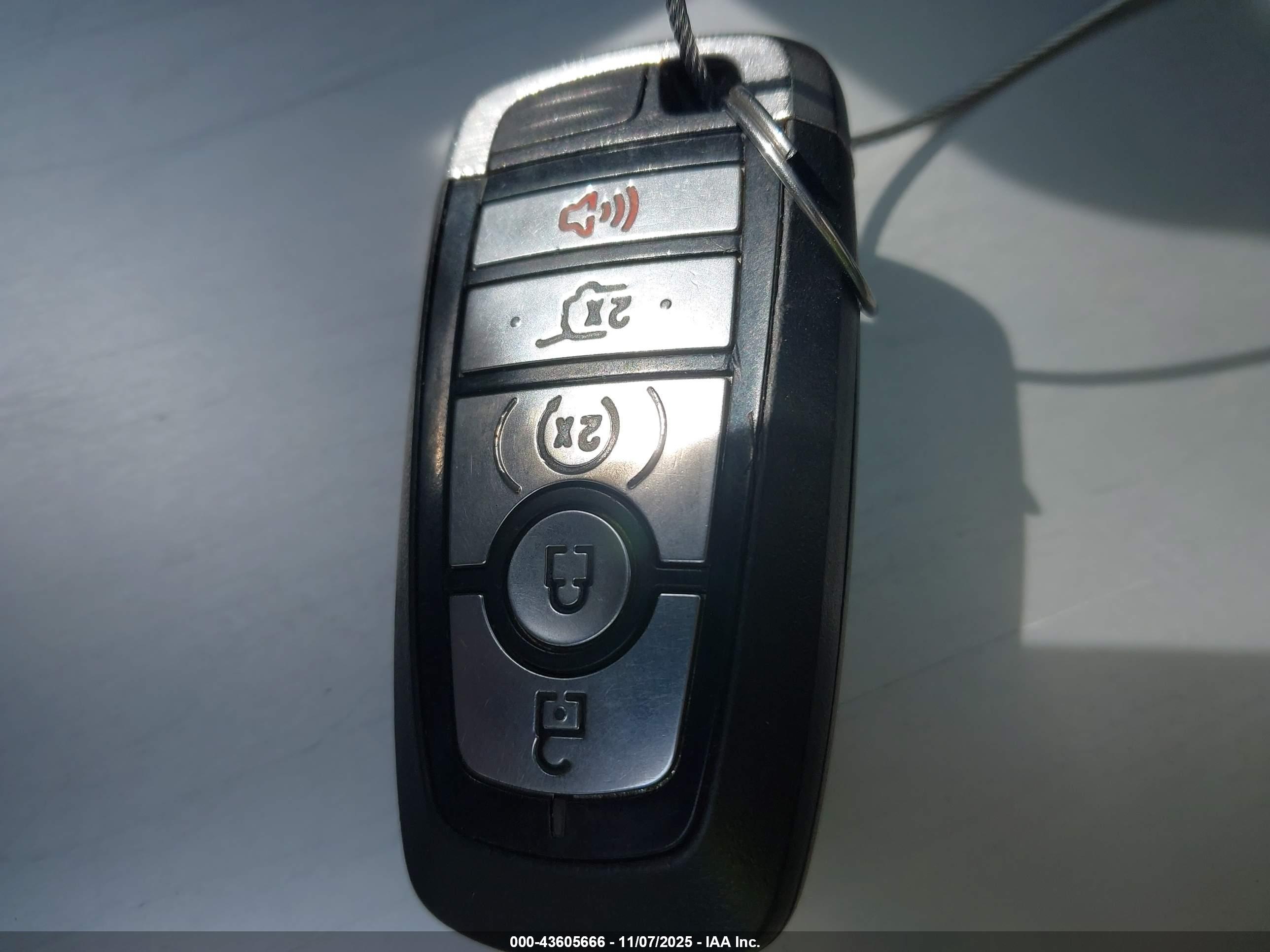 FORD EXPLORER image 11
