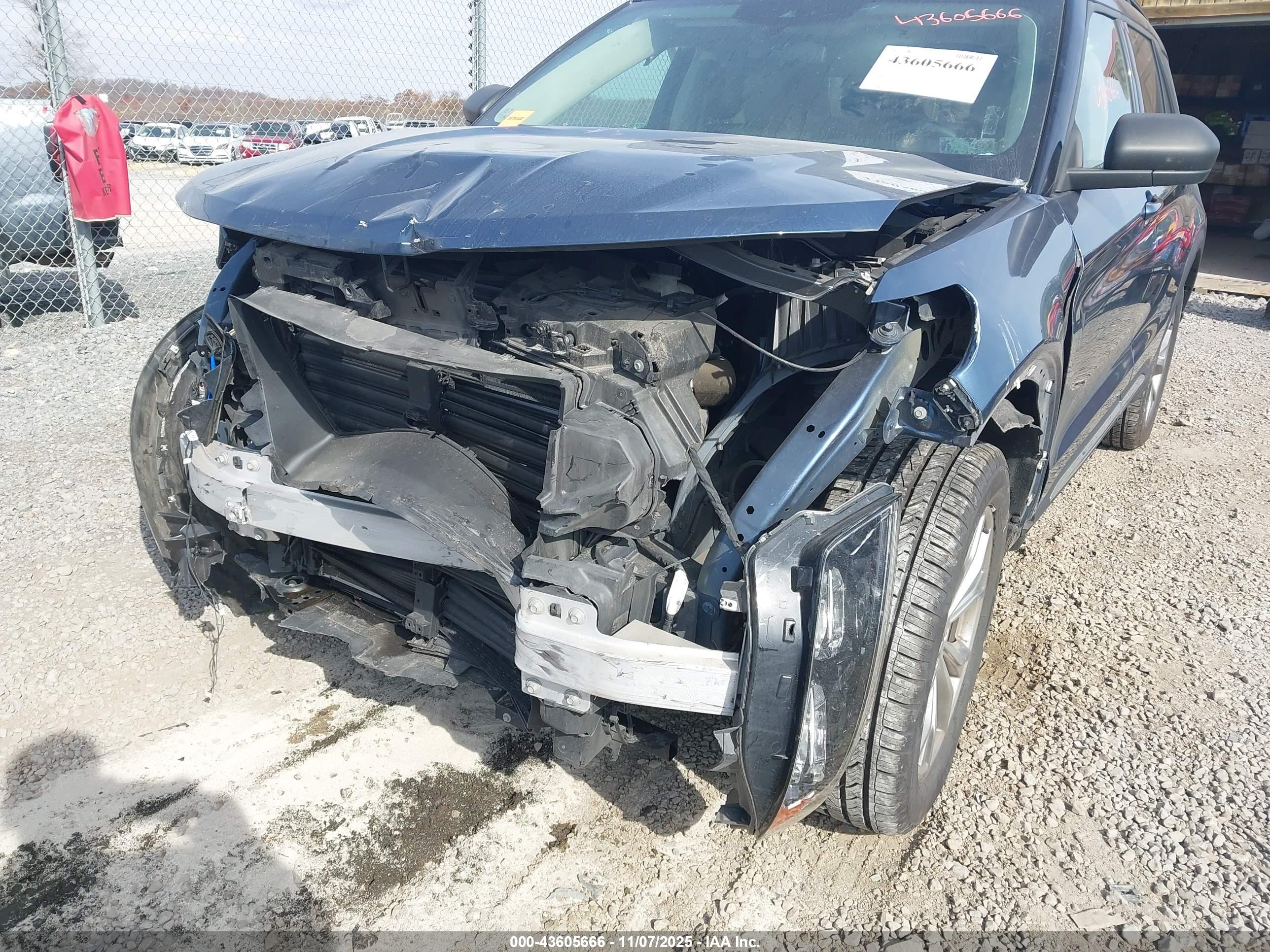 FORD EXPLORER image 6