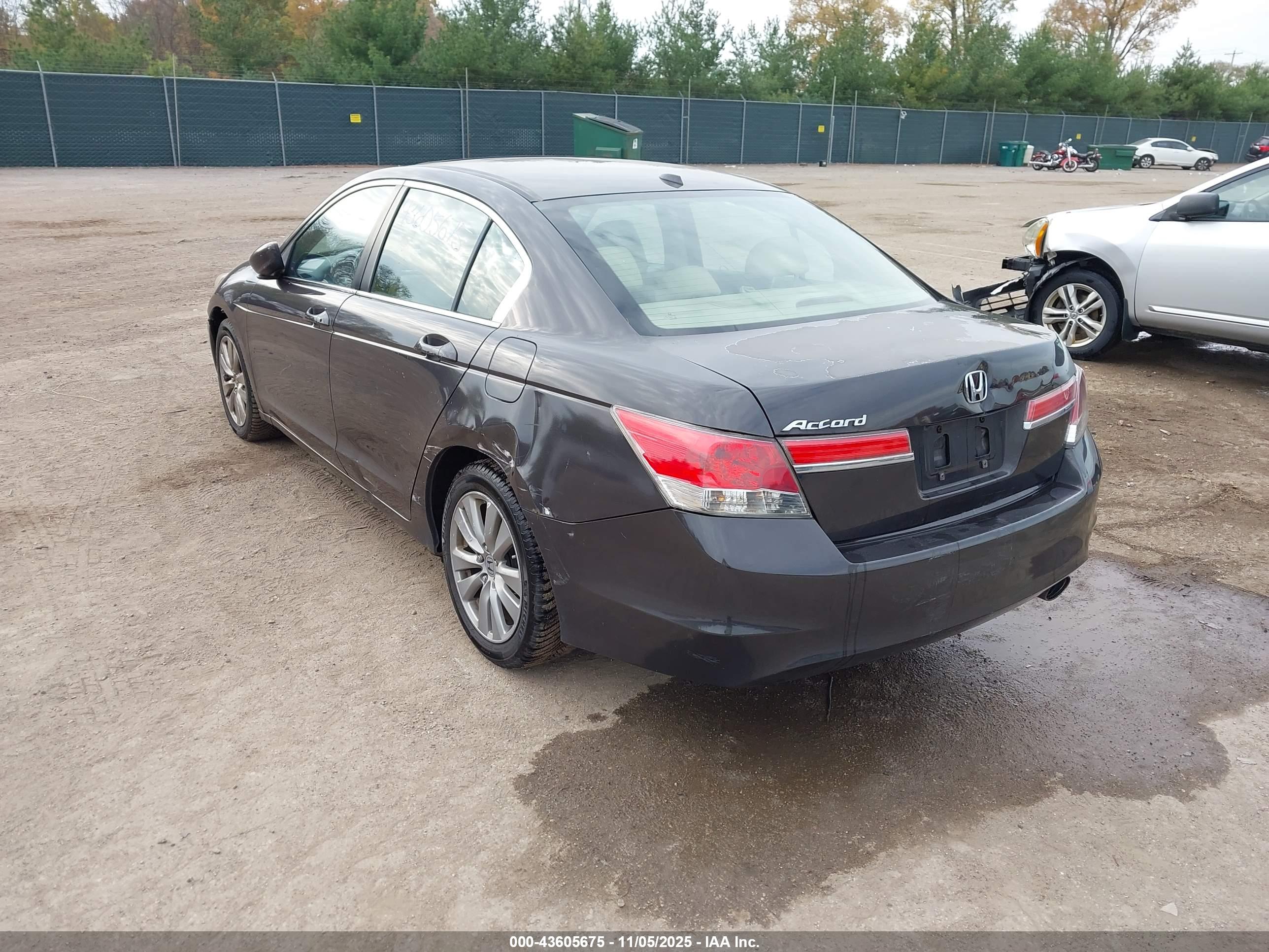 HONDA ACCORD image 3