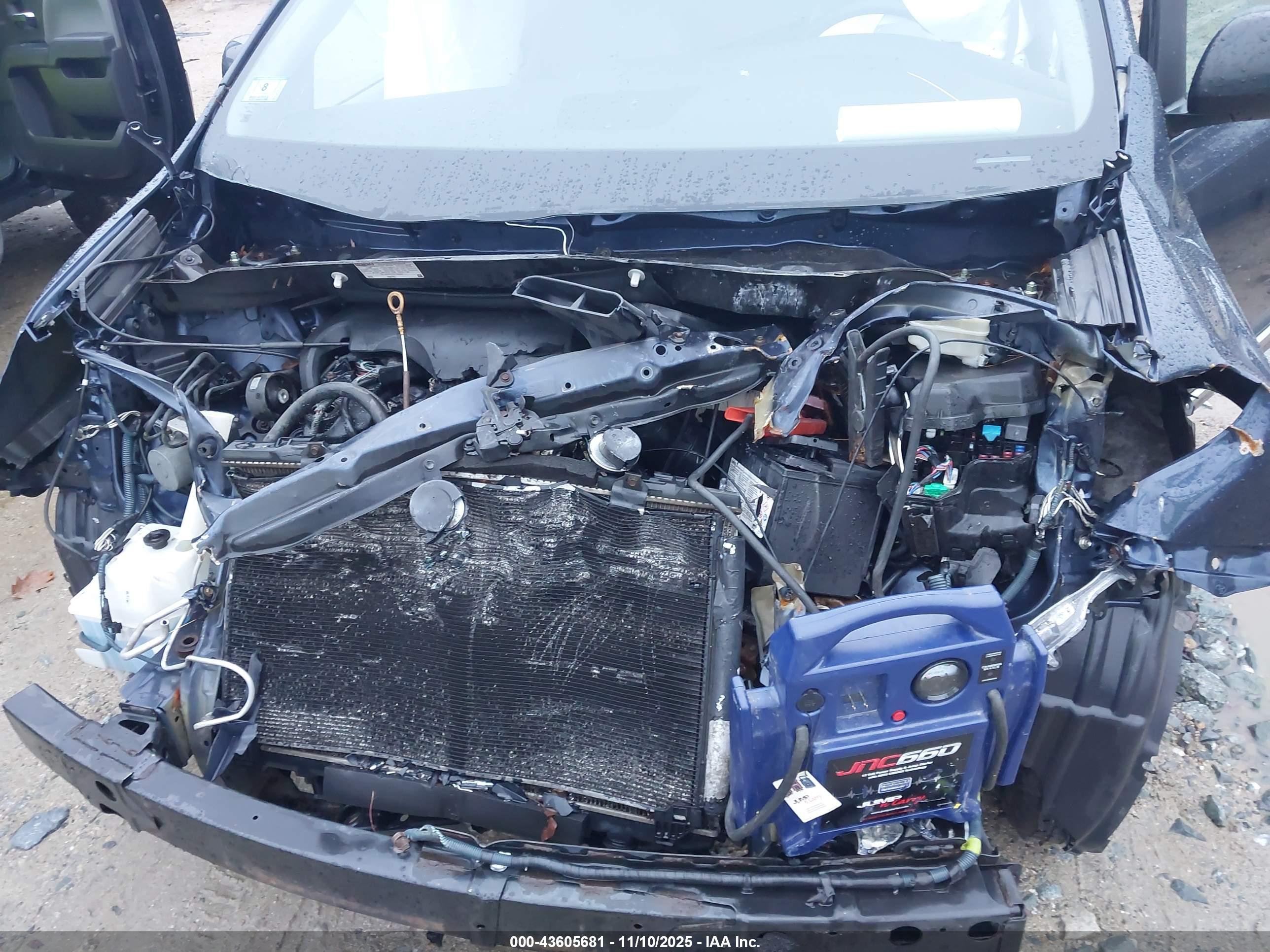 TOYOTA SIENNA image 6