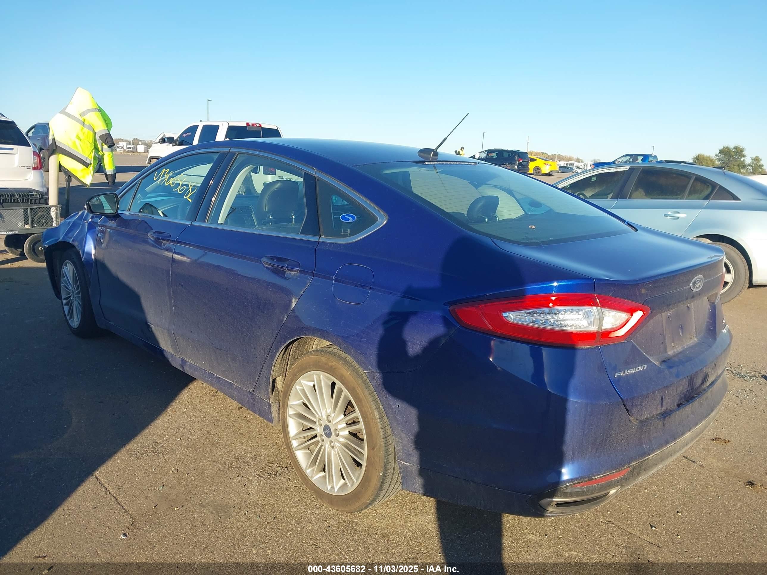 FORD FUSION image 3