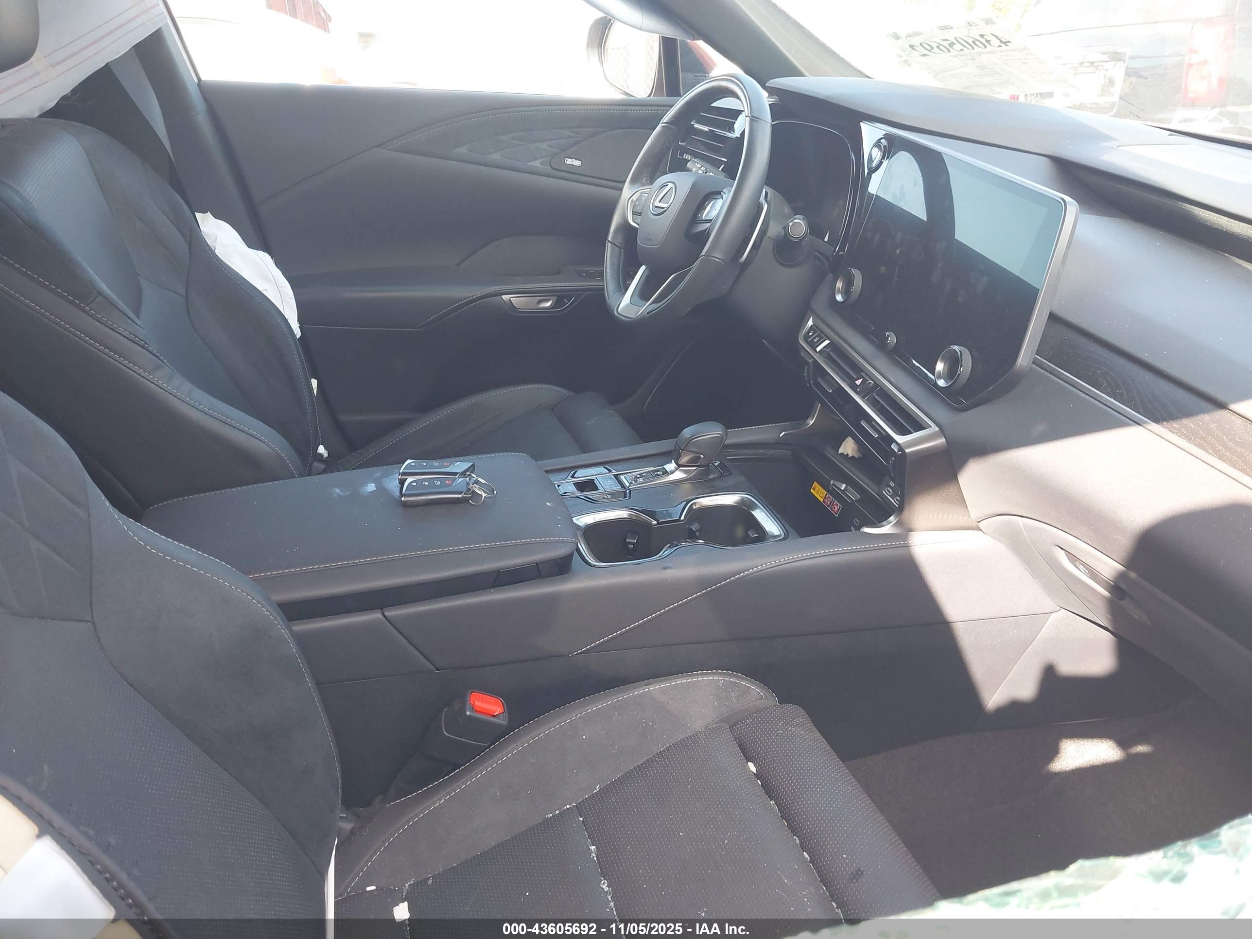 LEXUS RX image 5