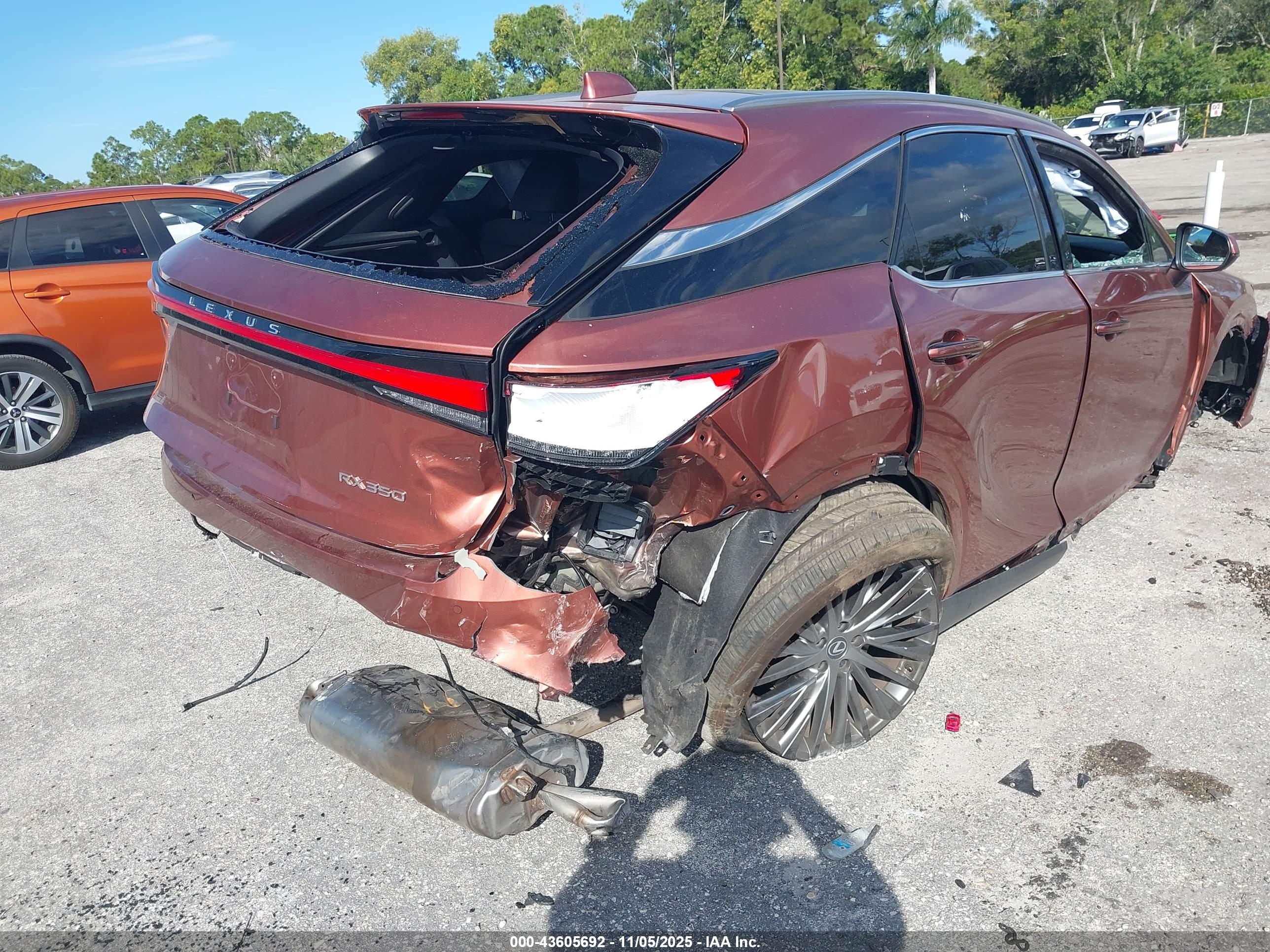 LEXUS RX image 6